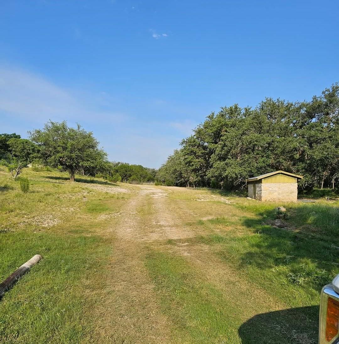 4462 Cr 390, Rocksprings, TX 78828