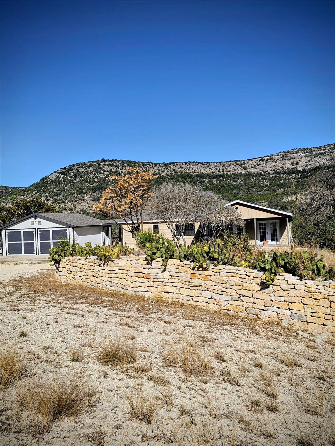 4462 Cr 390, Rocksprings, TX 78828