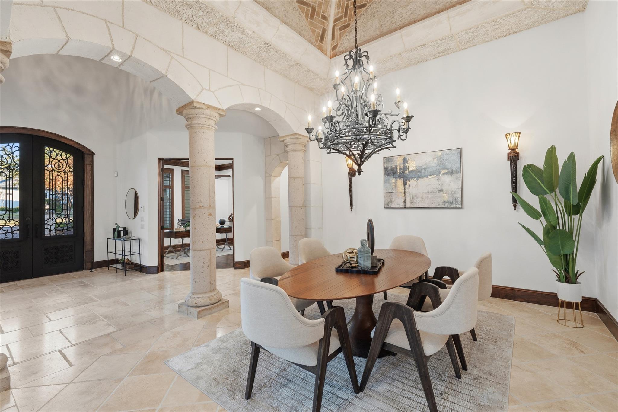 504 Black Wolf Run, Lakeway, TX 78738