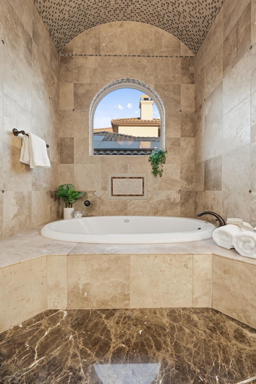 504 Black Wolf Run, Lakeway, TX 78738