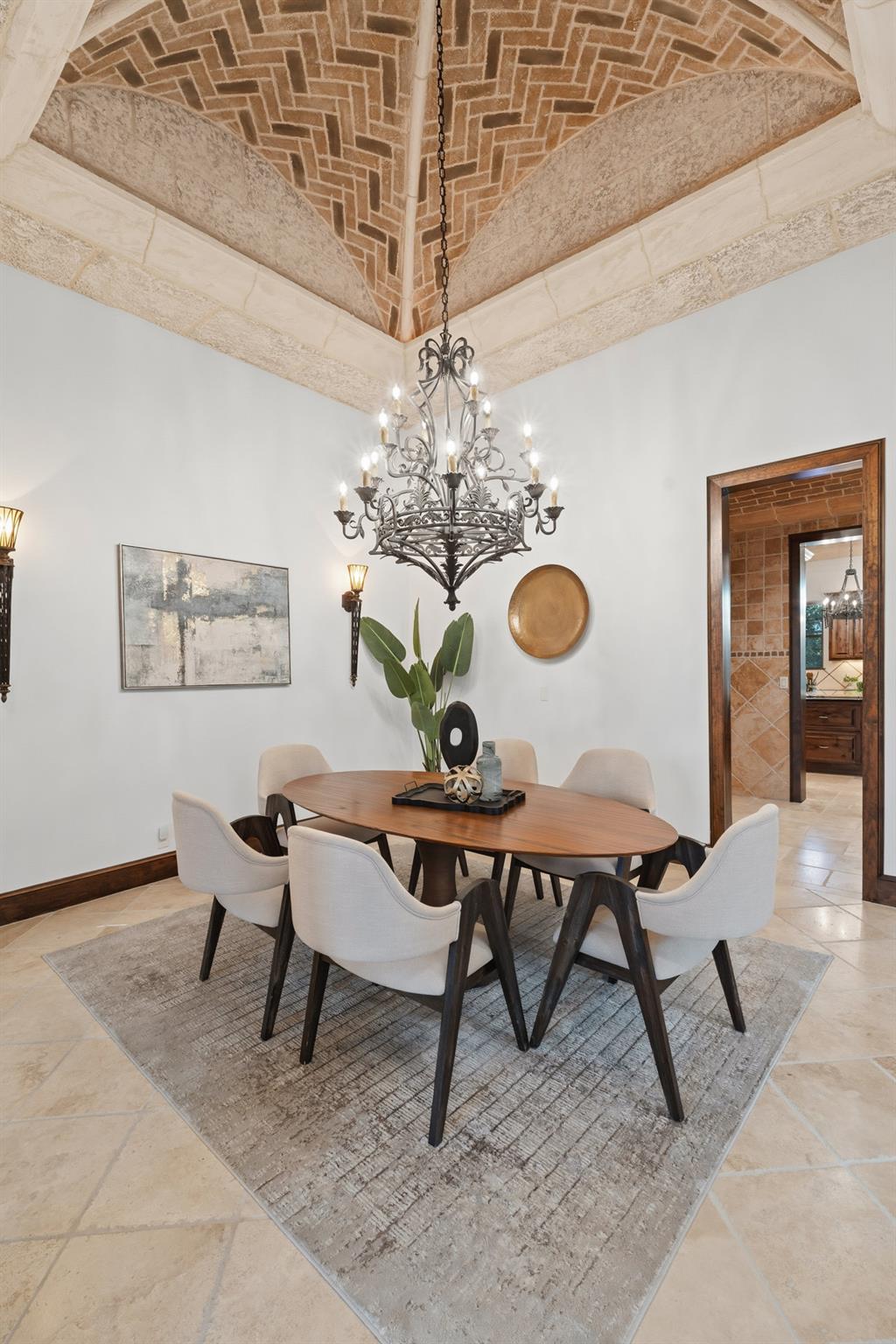 504 Black Wolf Run, Lakeway, TX 78738