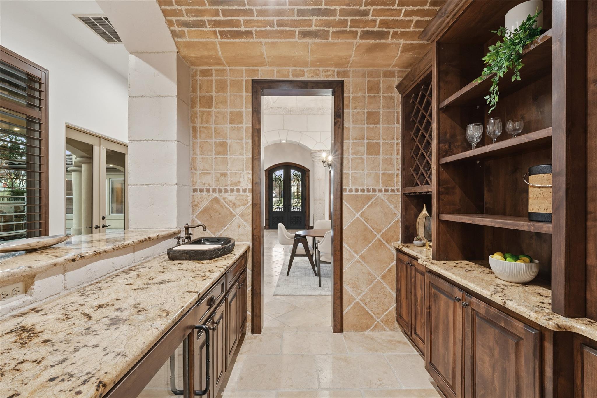 504 Black Wolf Run, Lakeway, TX 78738