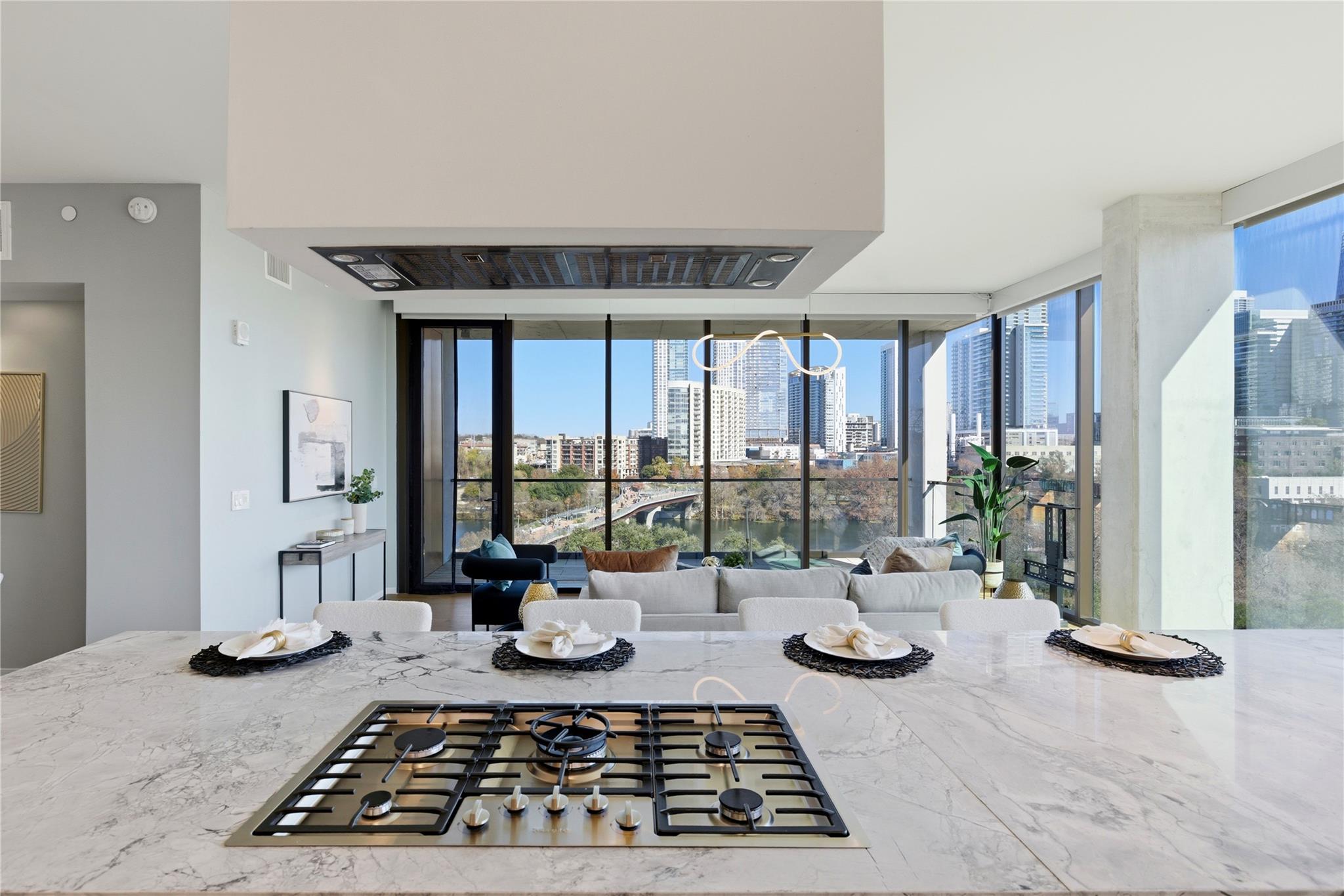 1211 W Riverside Dr W # 6B, Austin, TX 78704