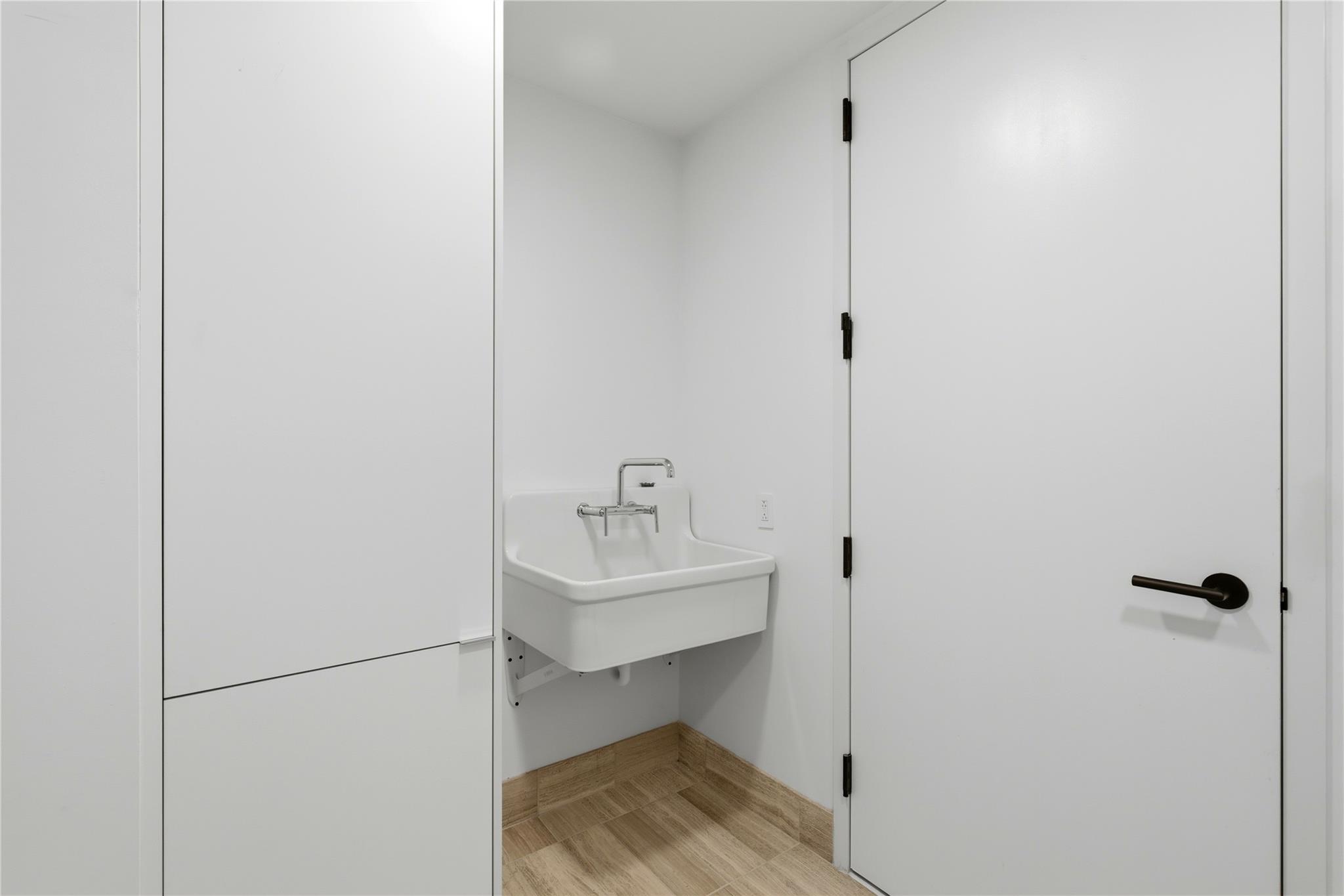 1211 W Riverside Dr W # 6B, Austin, TX 78704