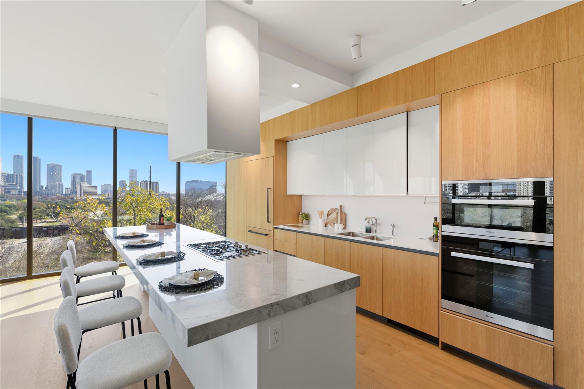 1211 W Riverside Dr W # 6B, Austin, TX 78704