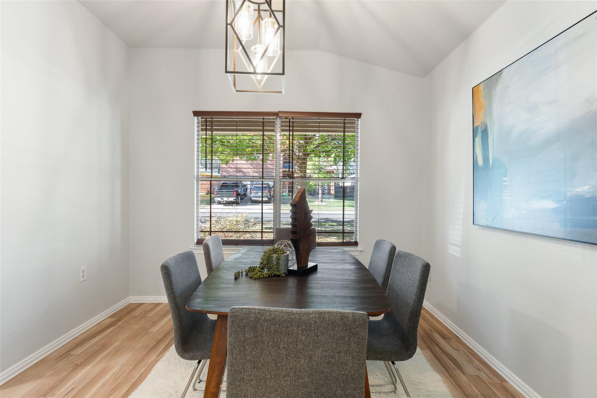 5129 English Glade Dr, Austin, TX 78724