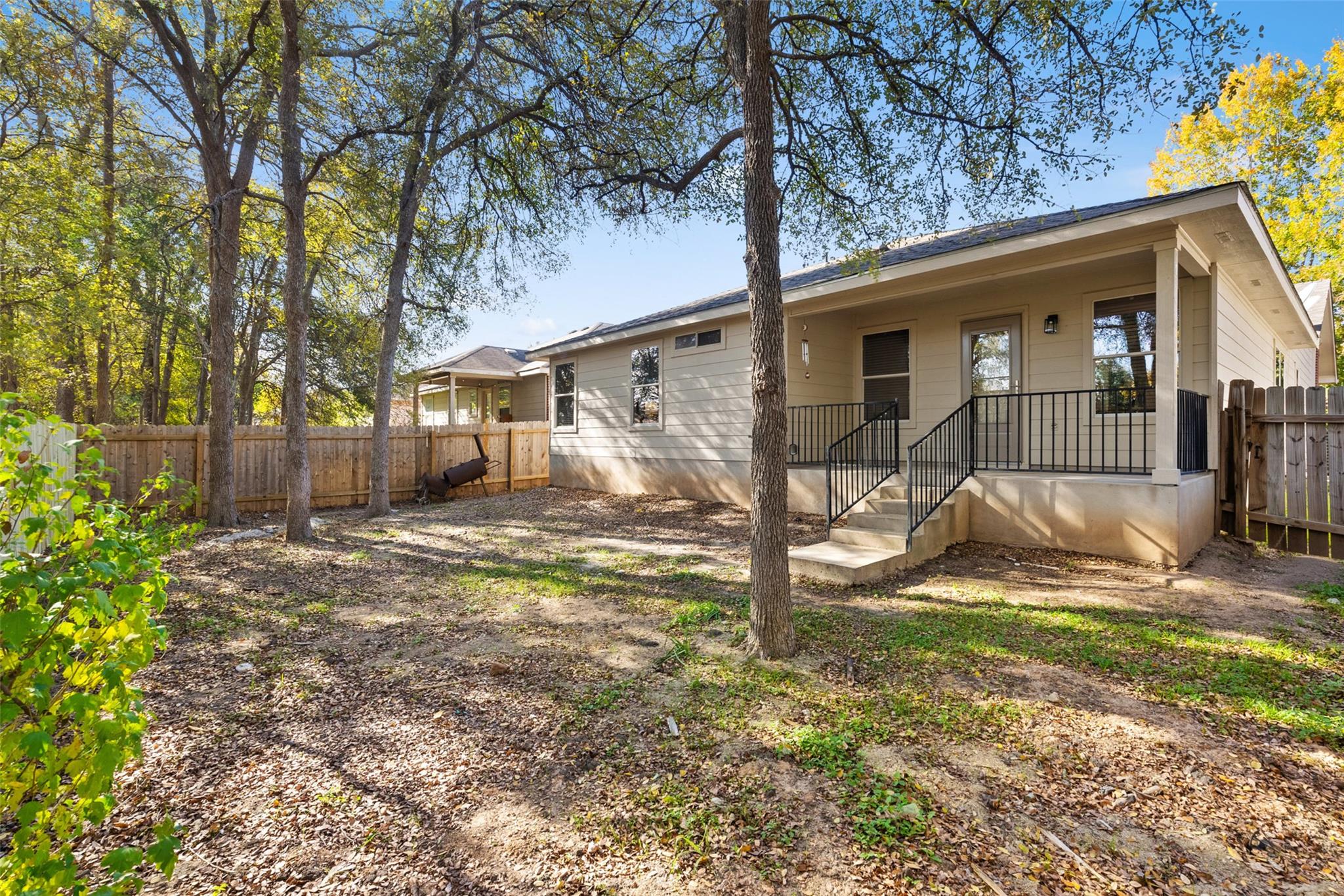 5129 English Glade Dr, Austin, TX 78724