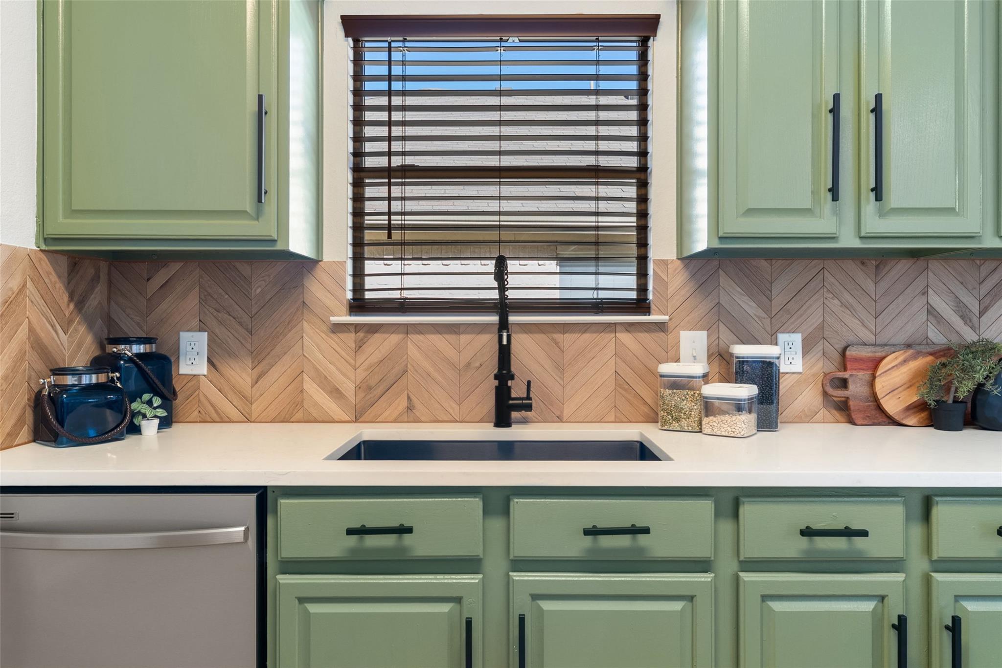 5129 English Glade Dr, Austin, TX 78724