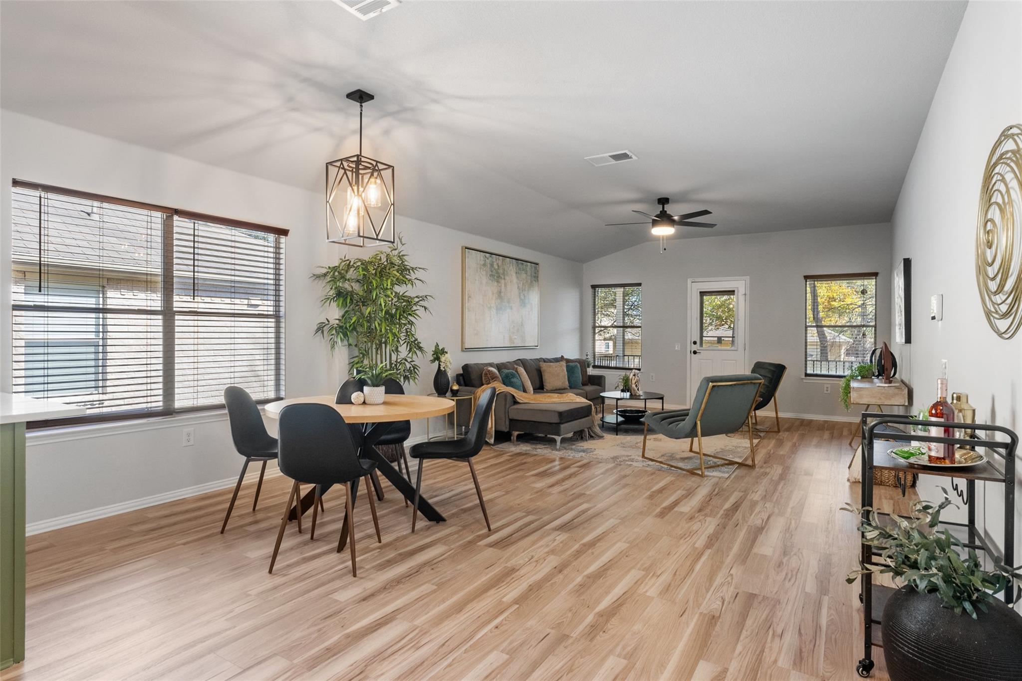 5129 English Glade Dr, Austin, TX 78724