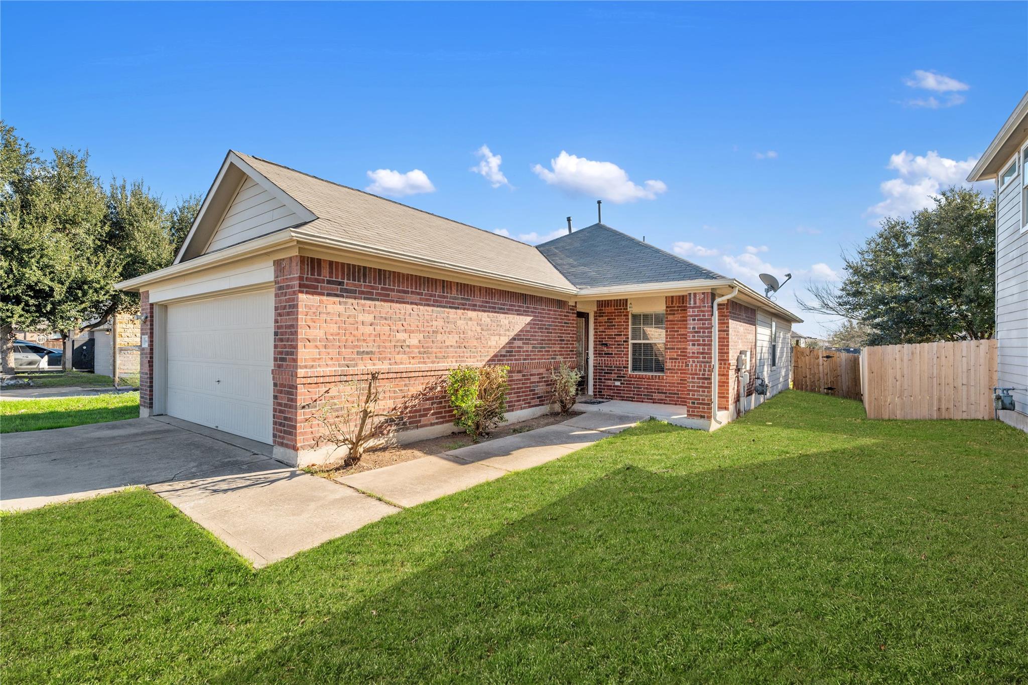 6609 Ferrystone Pass, Del Valle, TX 78617