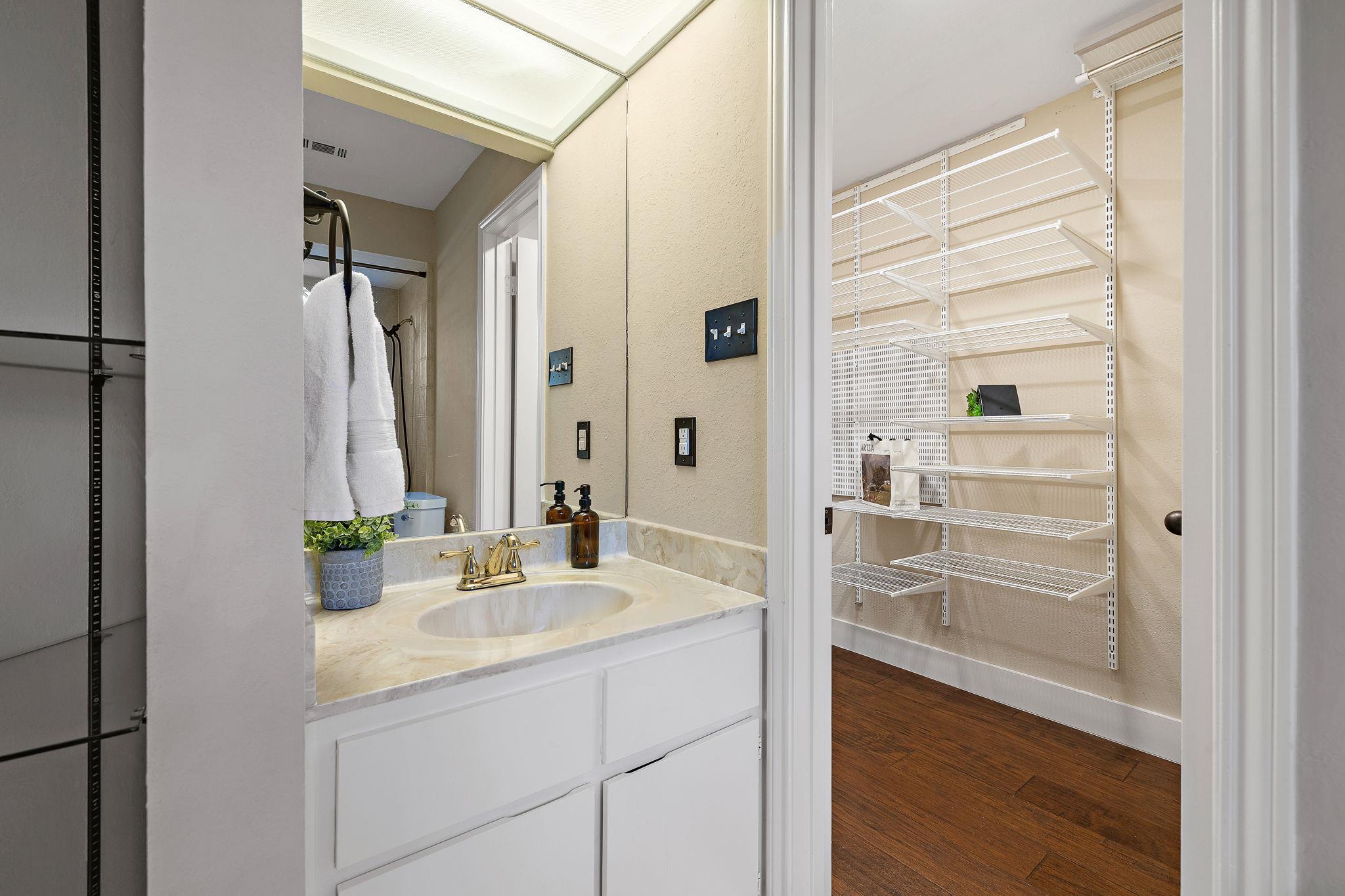 8200 Neely Dr # 219, Austin, TX 78759