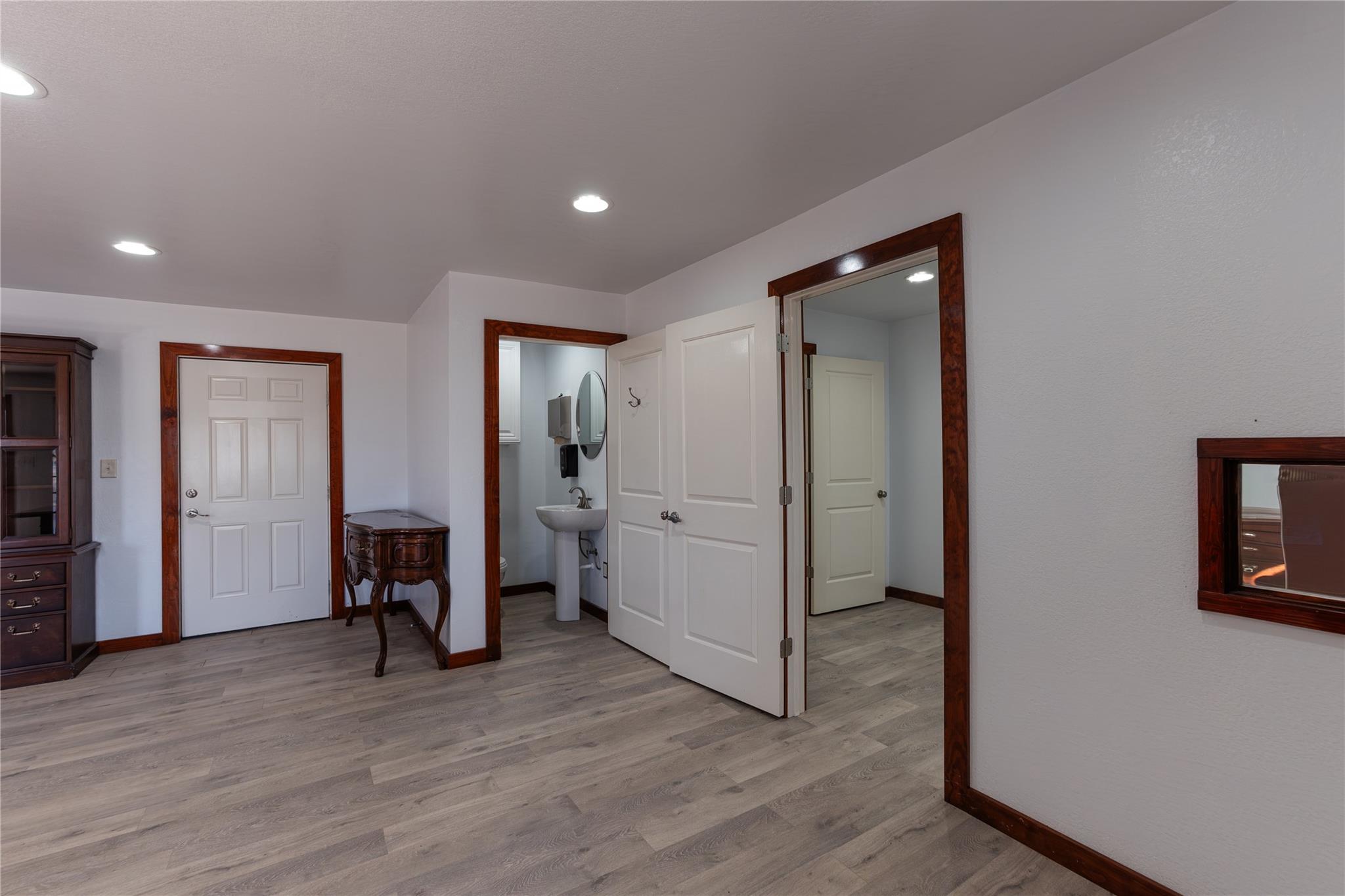 1000 N 5th St St, Kenedy, TX 78119