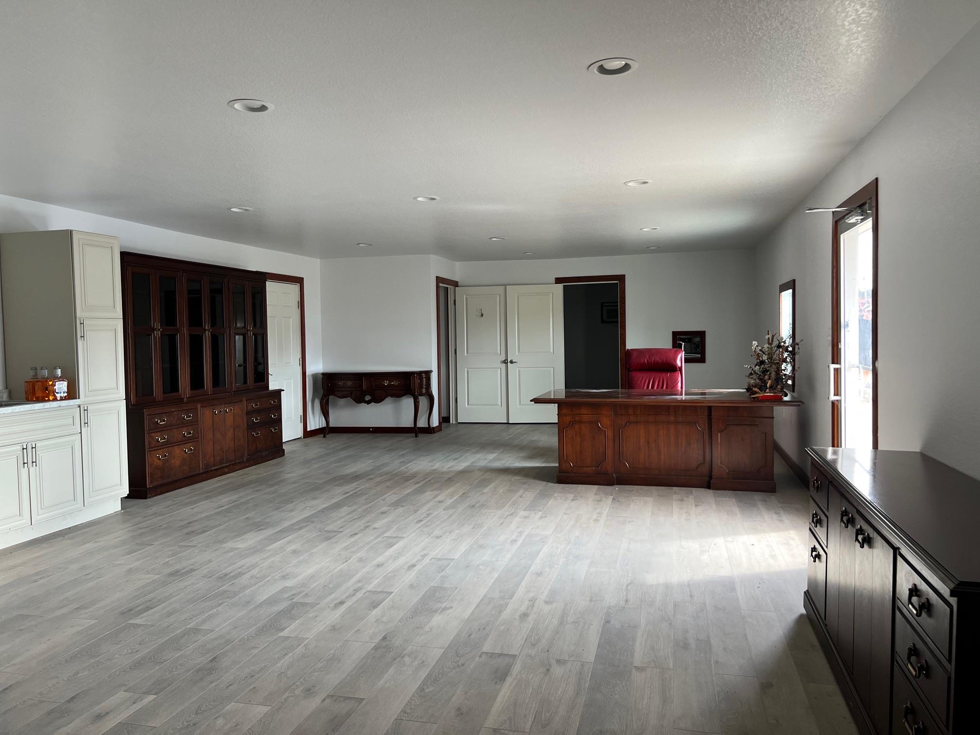 1000 N 5th St St, Kenedy, TX 78119