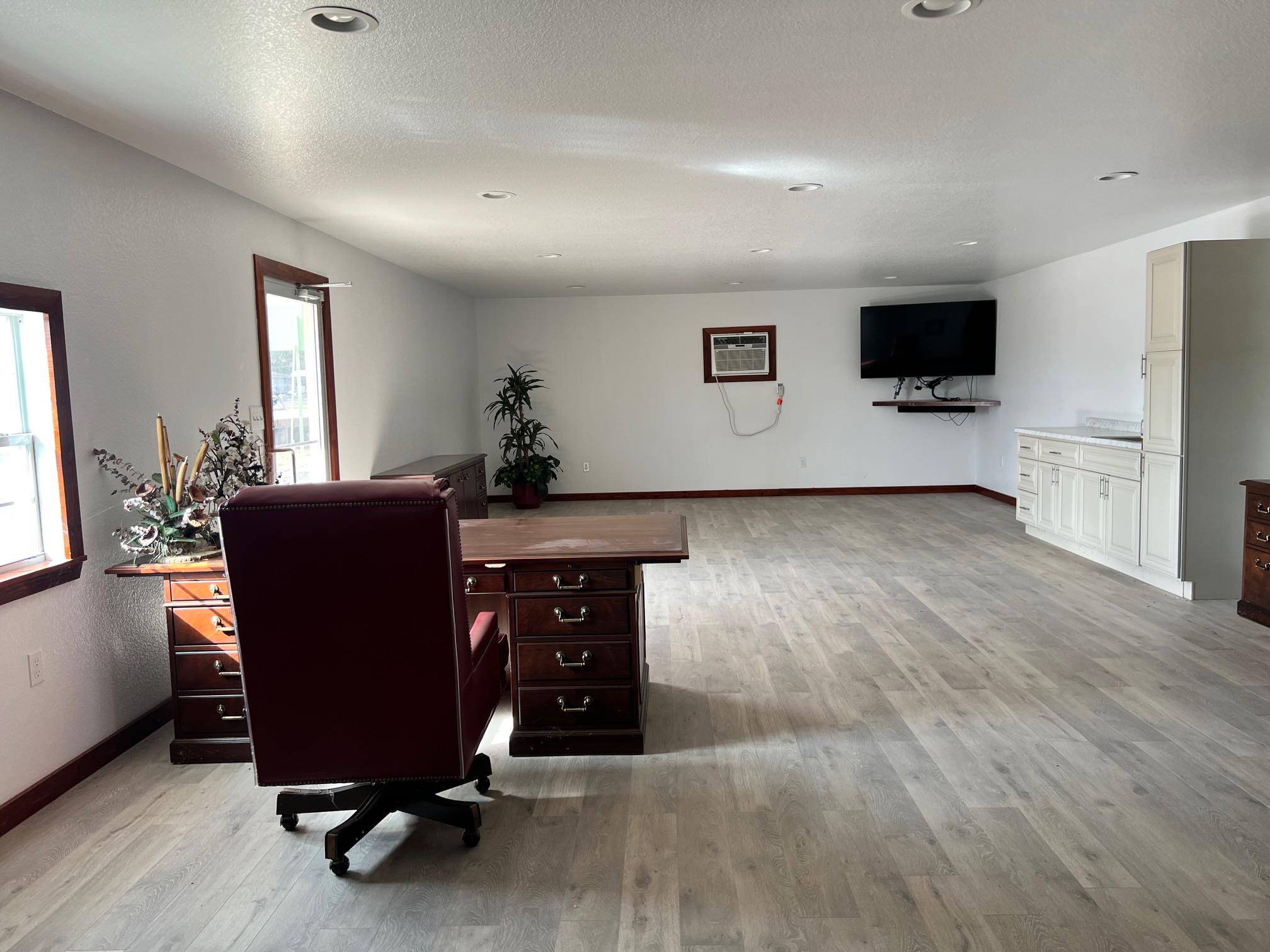 1000 N 5th St St, Kenedy, TX 78119