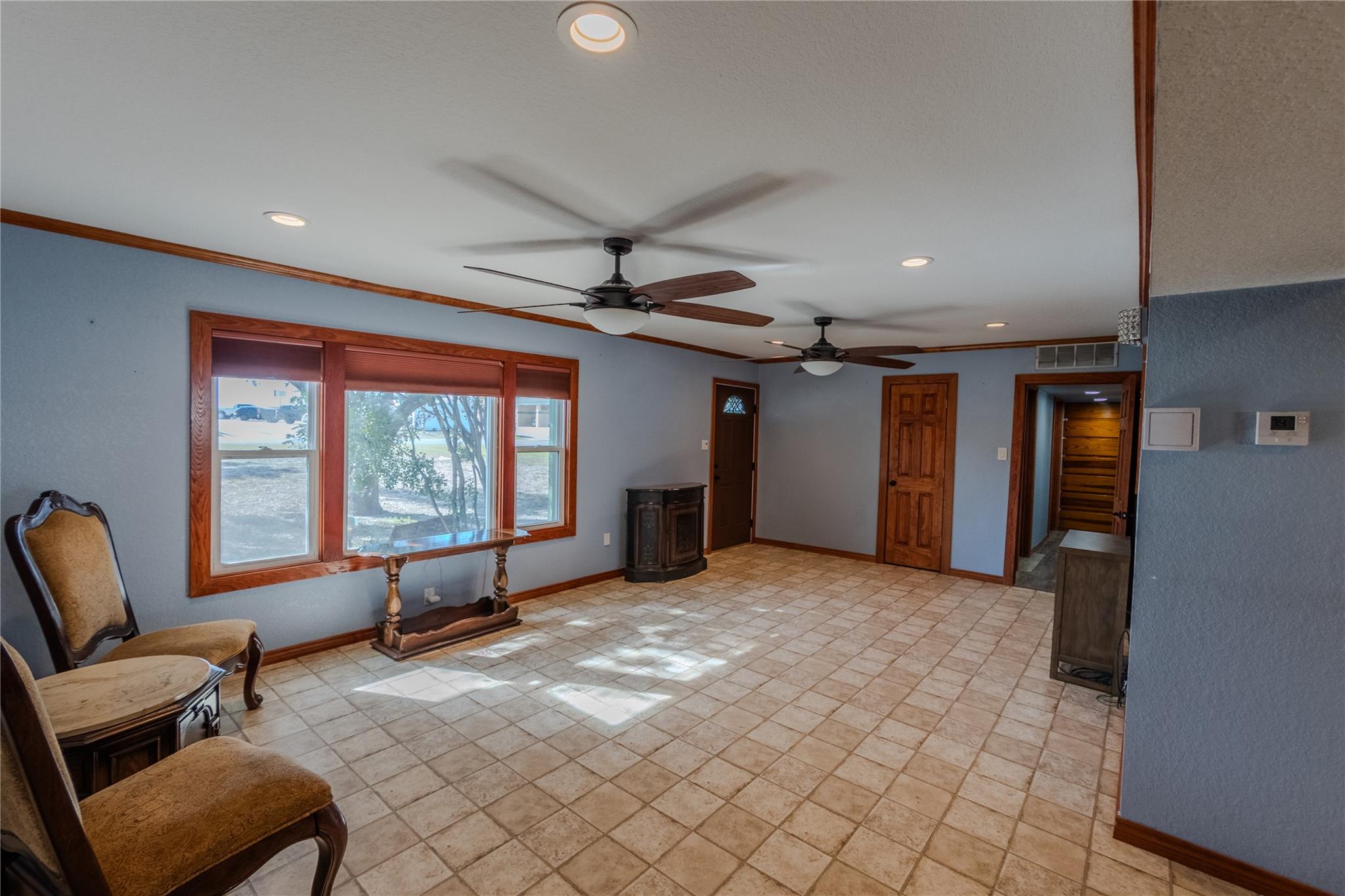 1000 N 5th St St, Kenedy, TX 78119