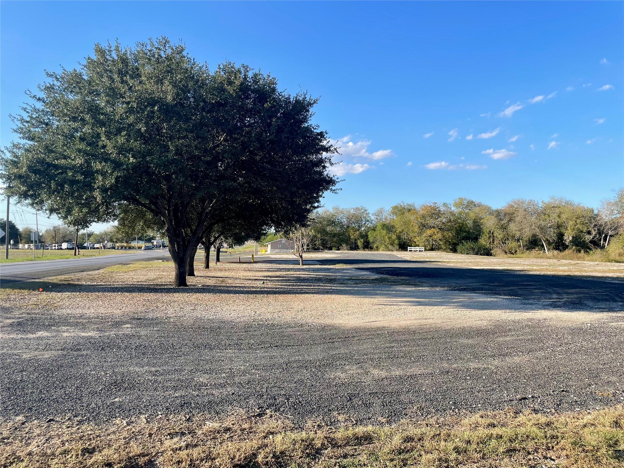 1000 N 5th St St, Kenedy, TX 78119