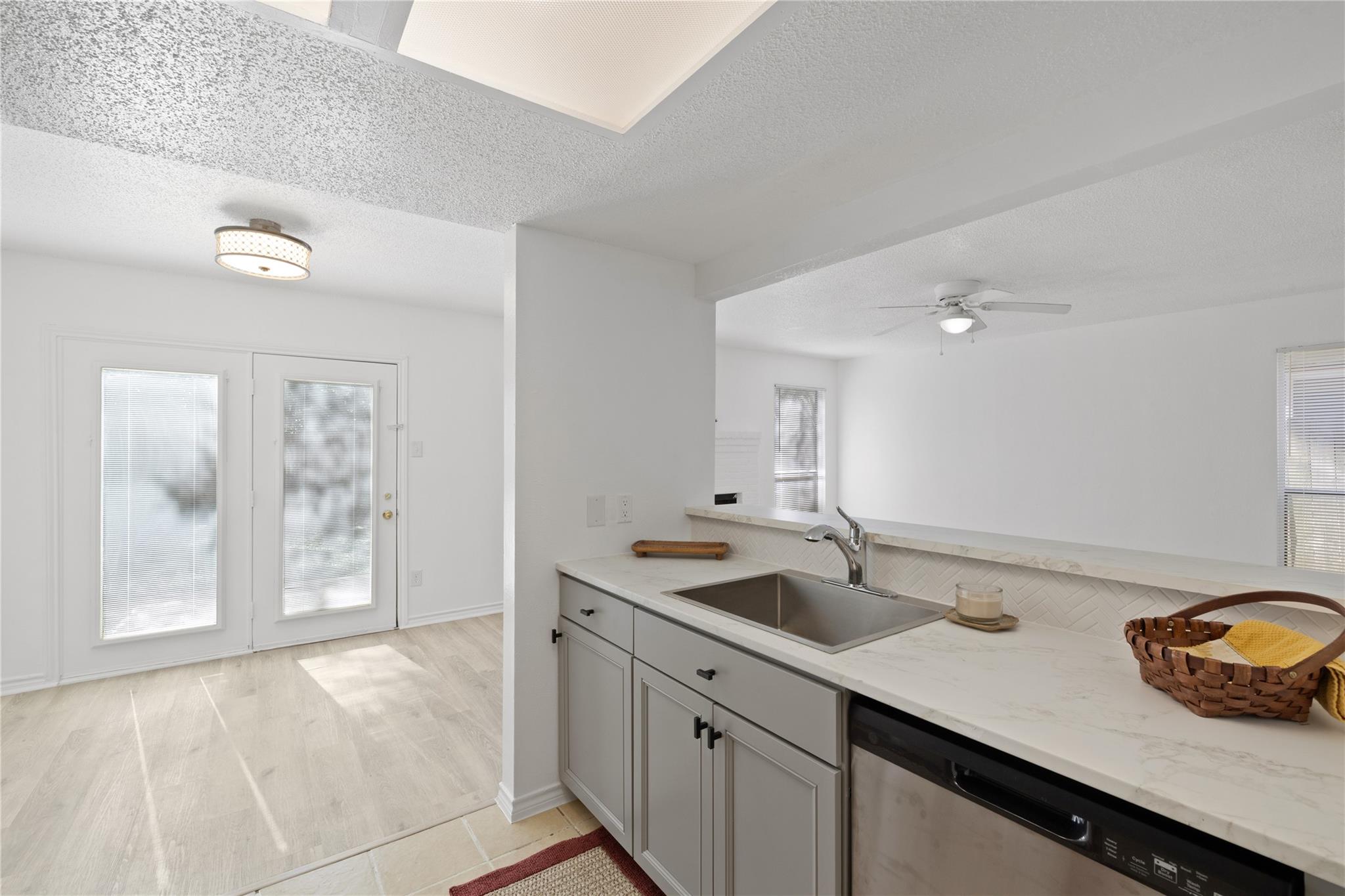 2629-B Alcott Ln # B, Austin, TX 78748