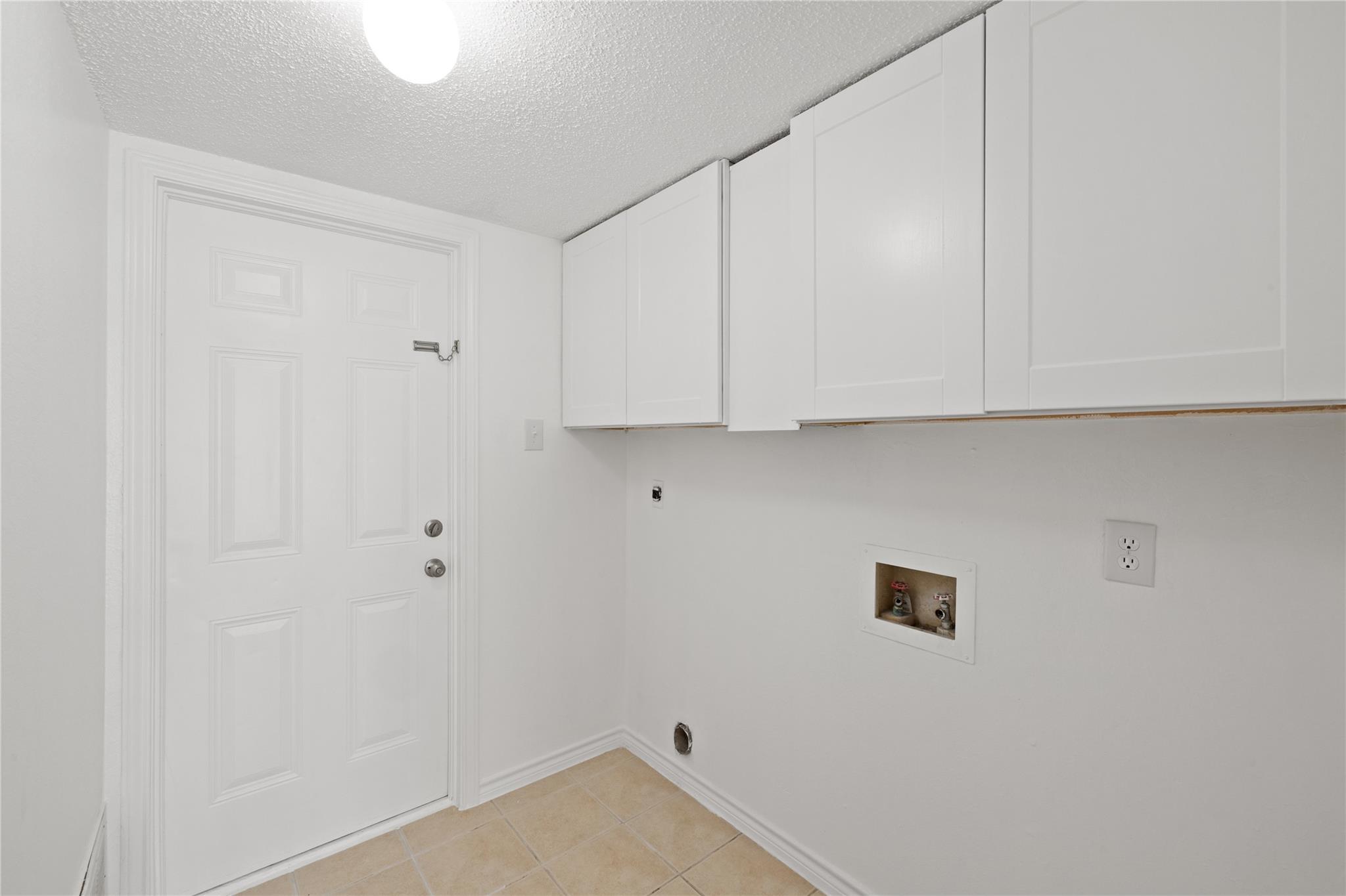 2629-B Alcott Ln # B, Austin, TX 78748