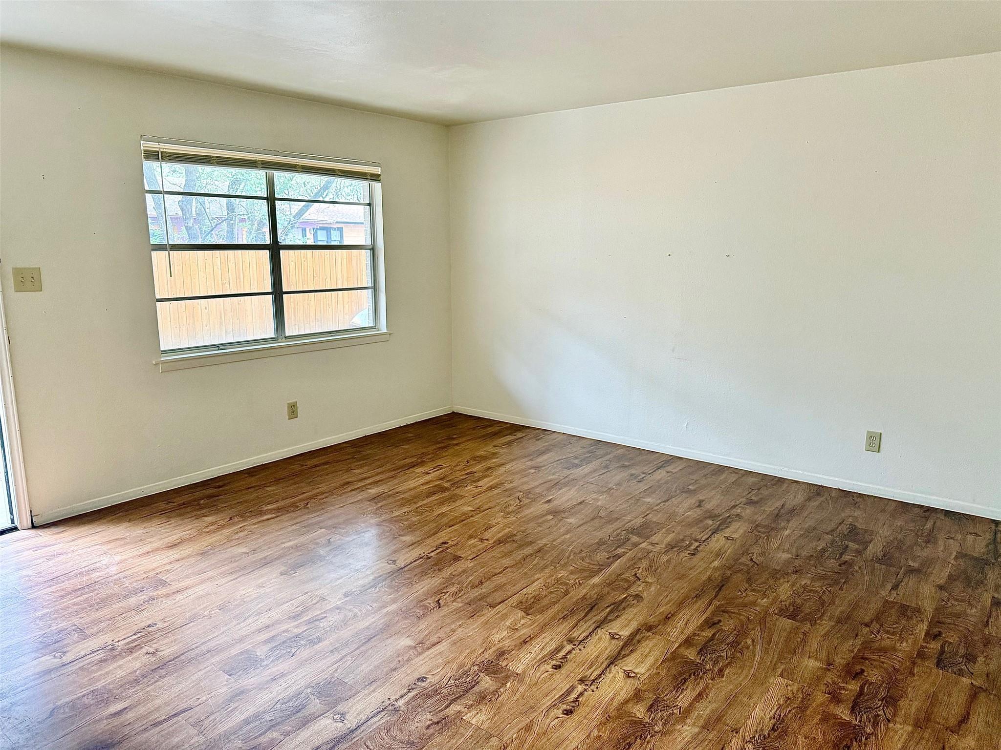 2411 S 5th St # 2, Austin, TX 78704