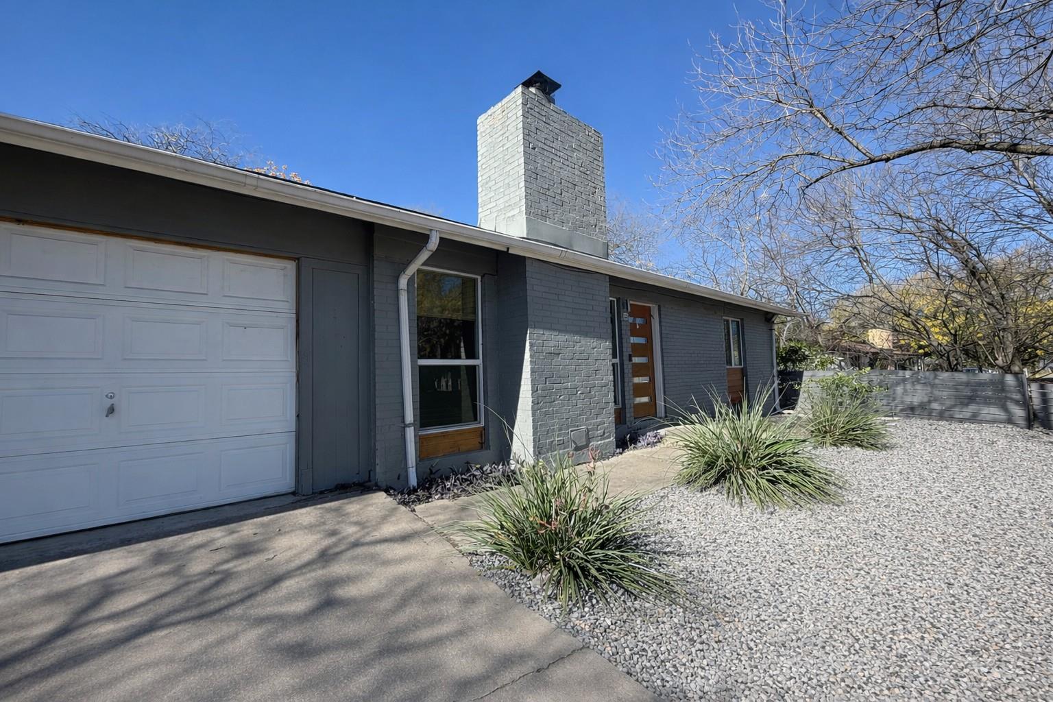 1400 Southport Dr # B, Austin, TX 78704