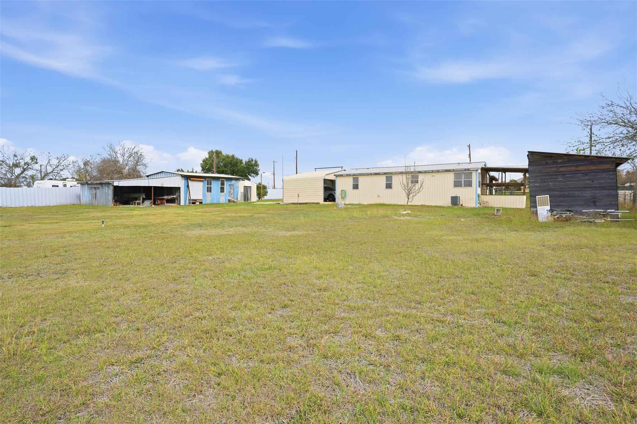 1902 High Rd, Kyle, TX 78640