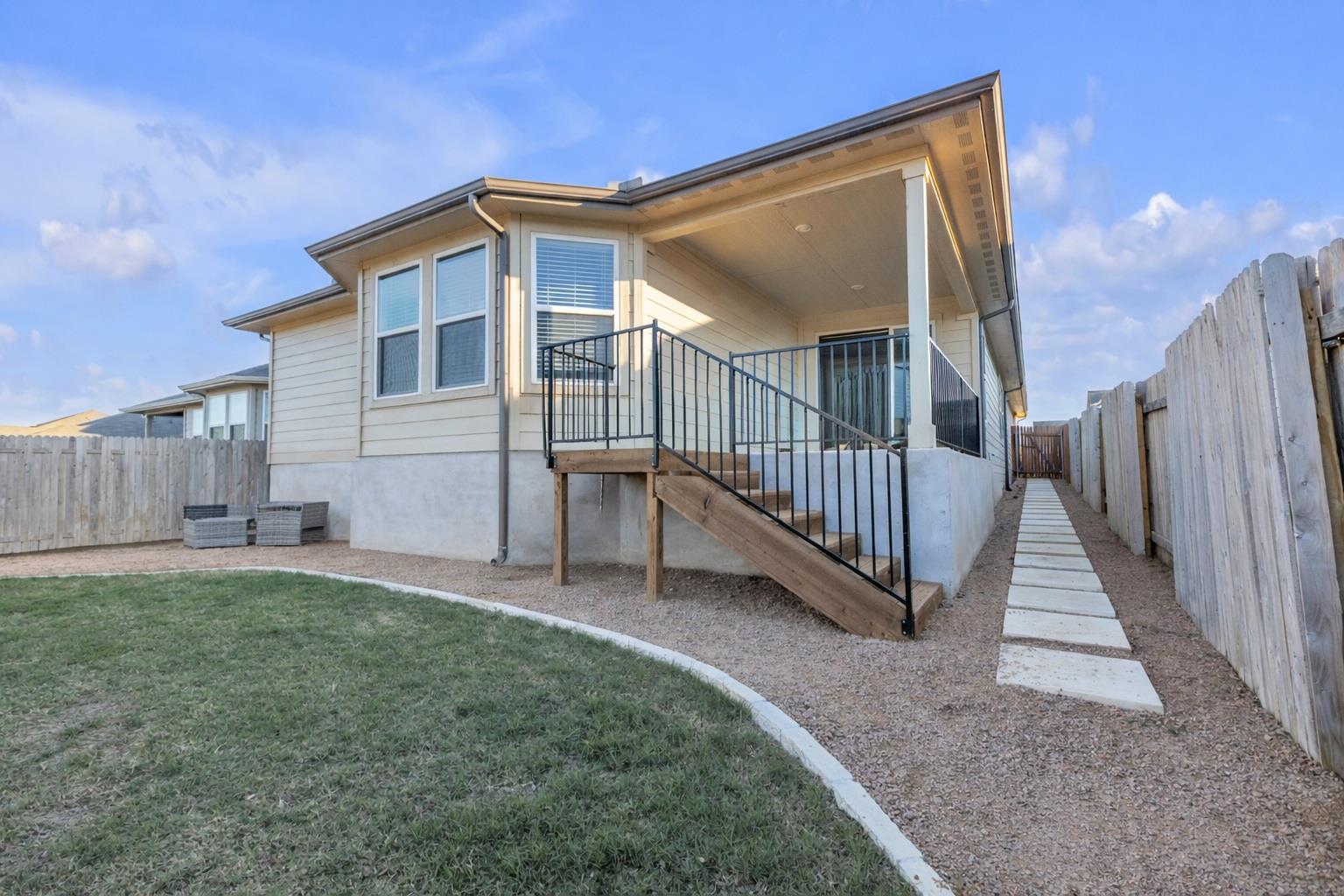 1100 View Dr, Georgetown, TX 78628