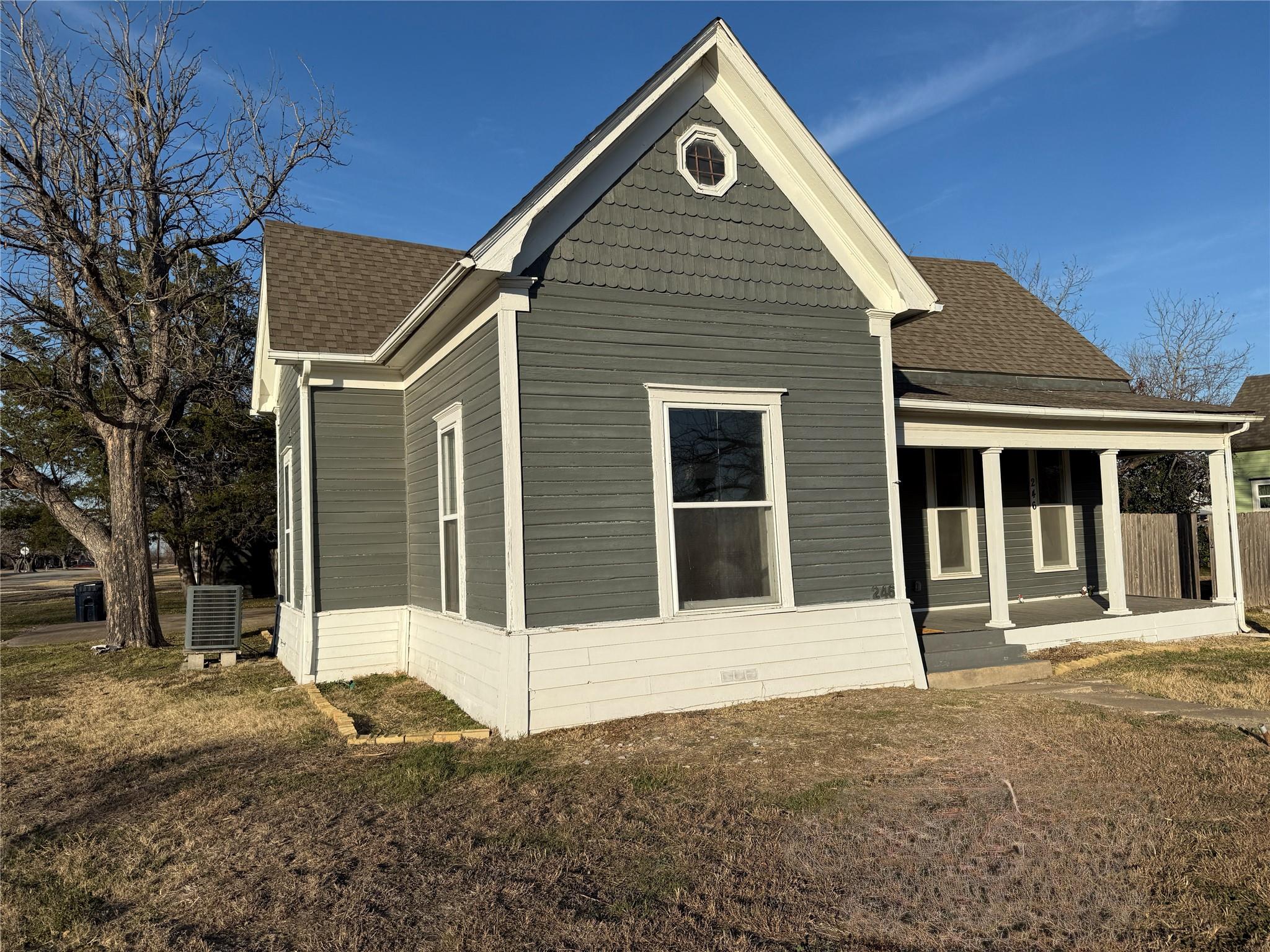 246 W Clark St, Bartlett, TX 76511