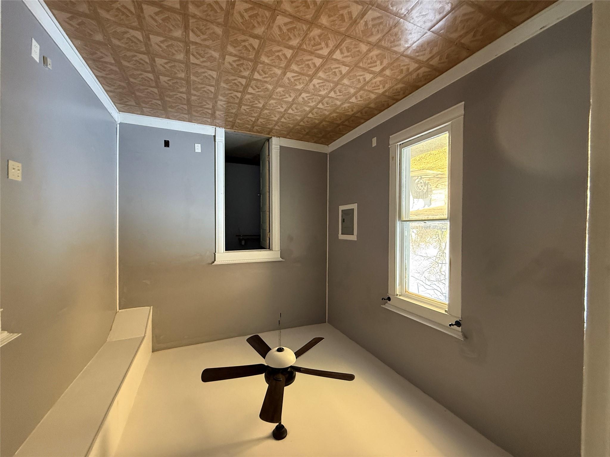 246 W Clark St, Bartlett, TX 76511