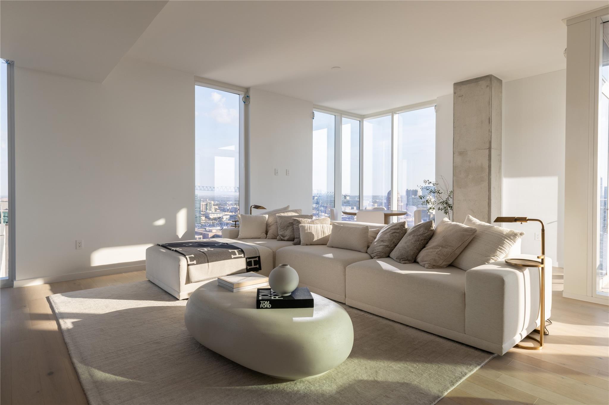 313 W 17th St # 2007, Austin, TX 78701