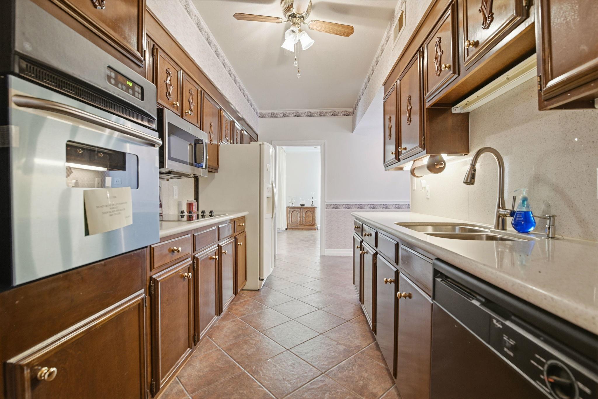 3678 Hidden Dr # 1702, San Antonio, TX 78217