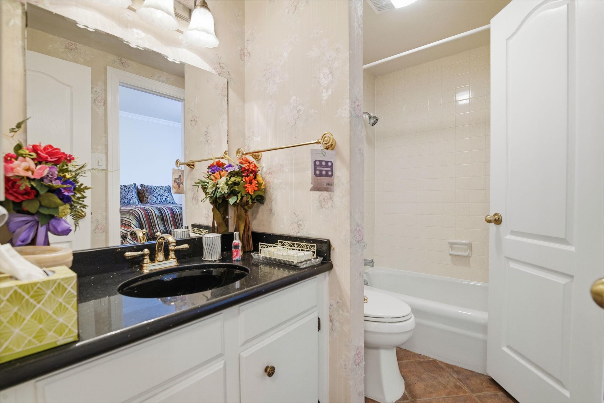 3678 Hidden Dr # 1702, San Antonio, TX 78217