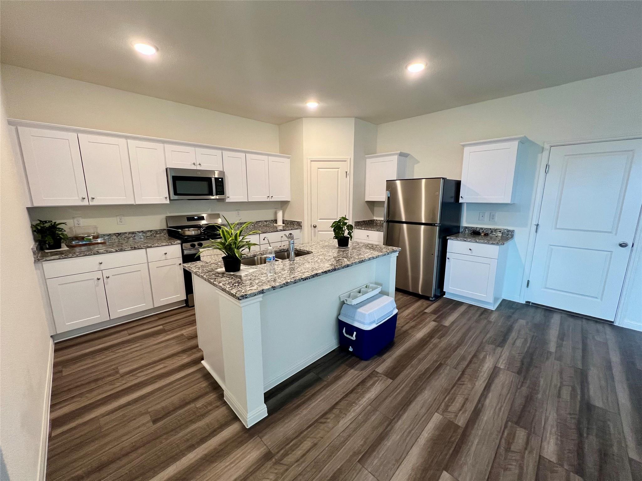 509 Lagoon Dr, Maxwell, TX 78656