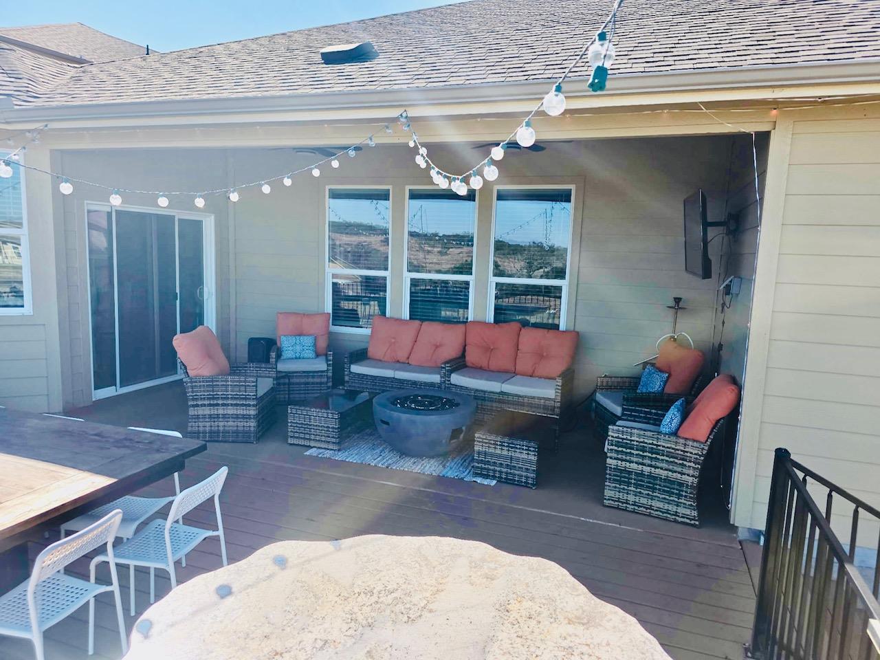 602 Sue Peaks Loop, Dripping Springs, TX 78620