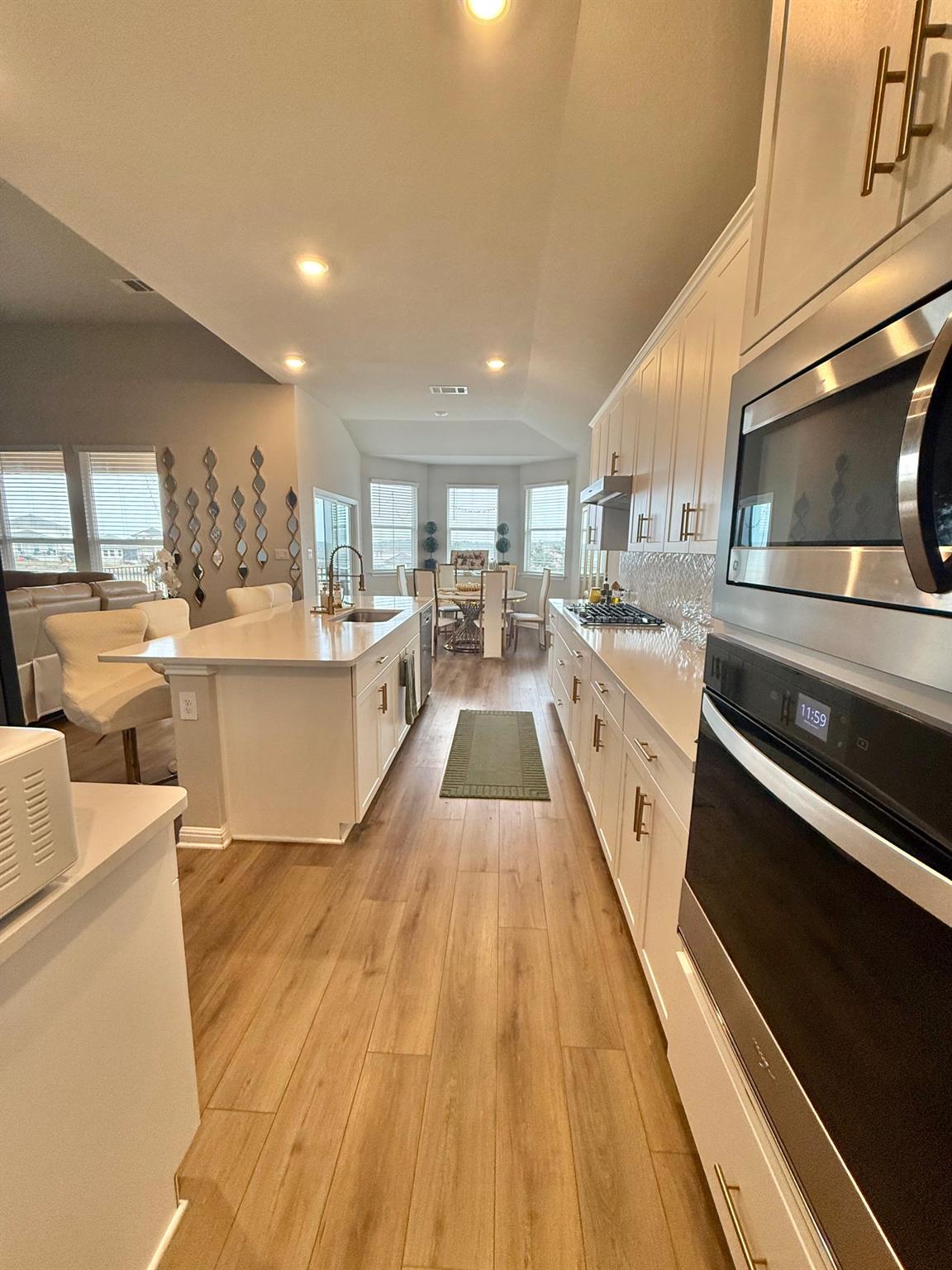 602 Sue Peaks Loop, Dripping Springs, TX 78620