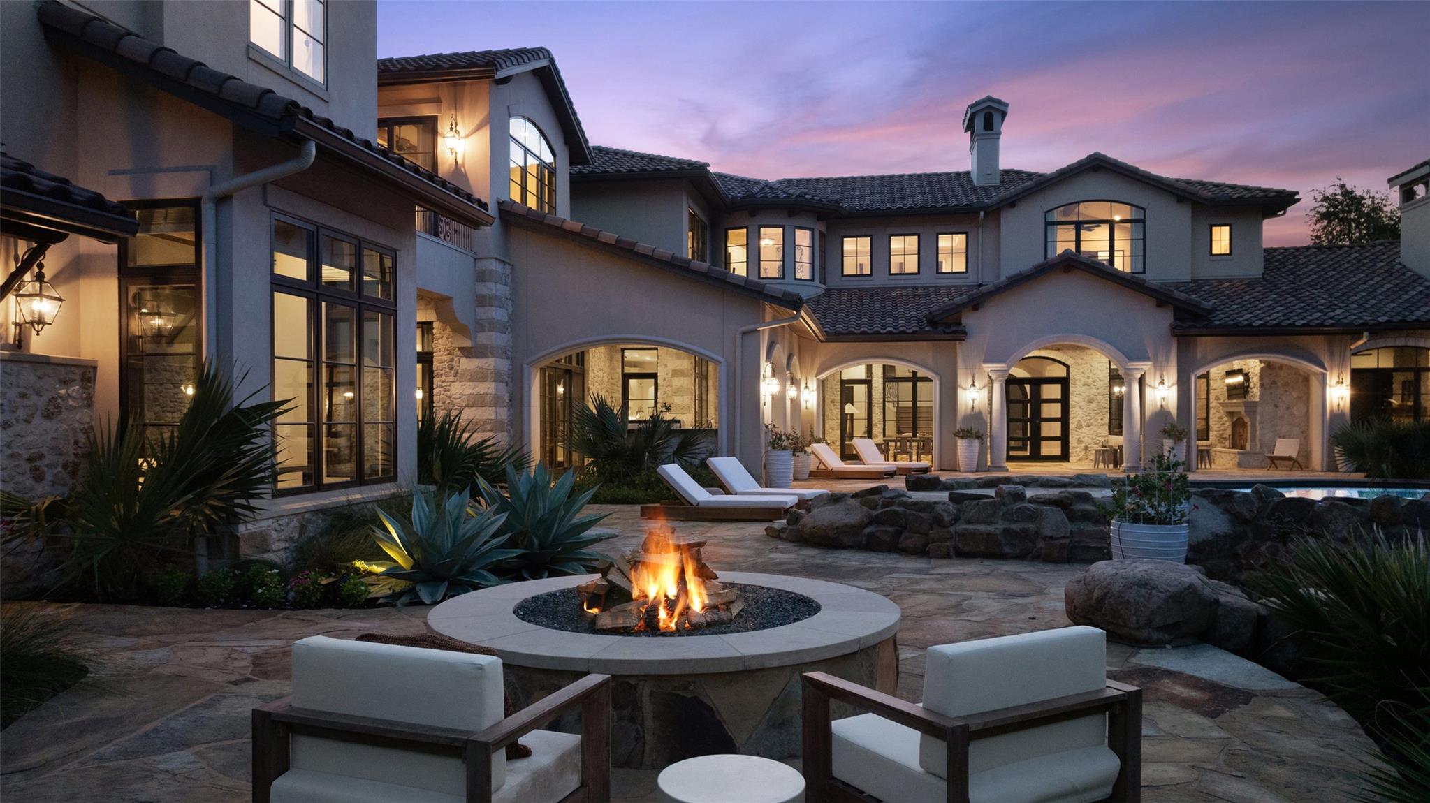 3667 Stoneridge Rd, Austin, TX 78746