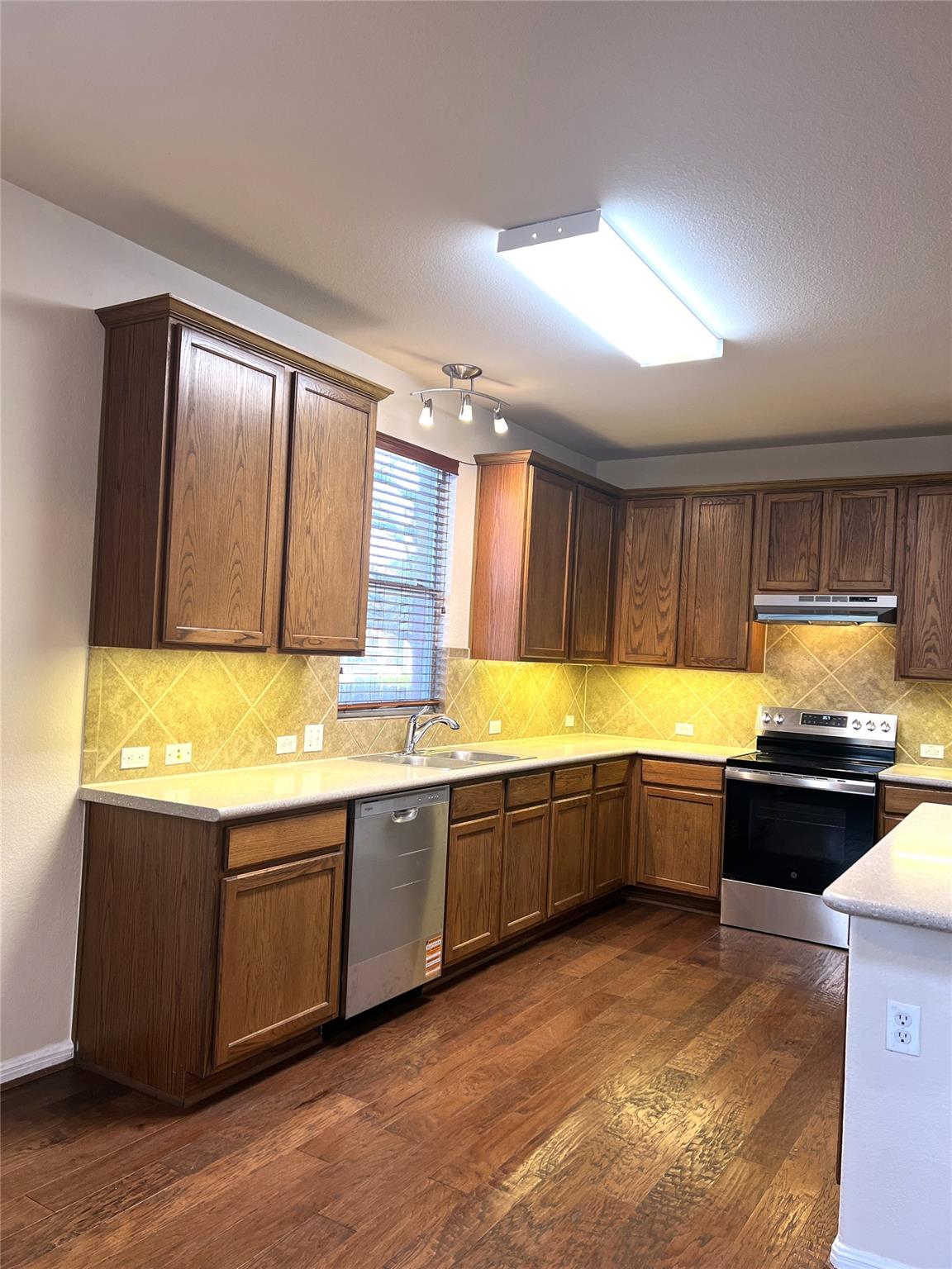 13216 Kenswick Dr, Austin, TX 78753