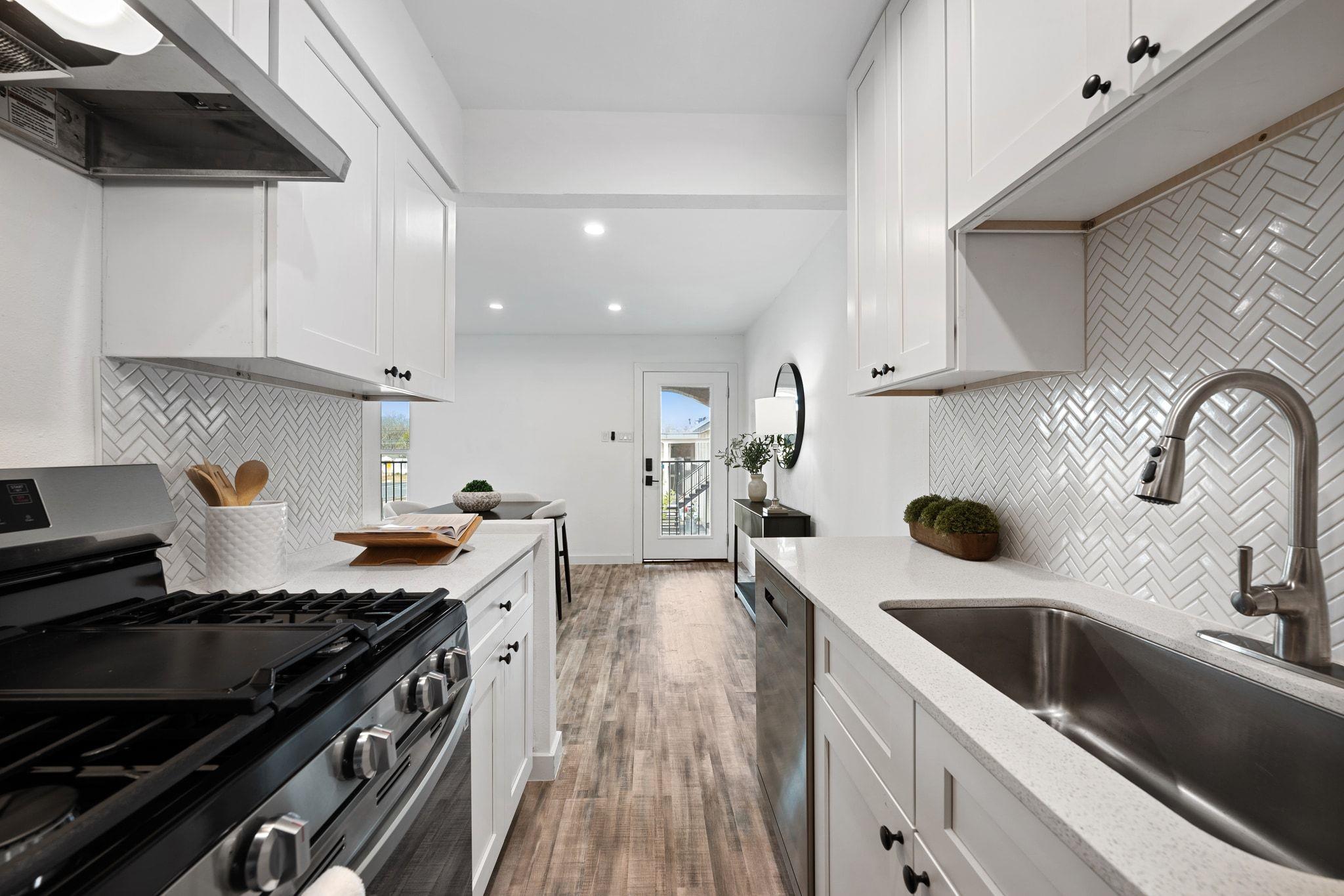 5911 Sheridan Ave Ln # C203, Austin, TX 78723