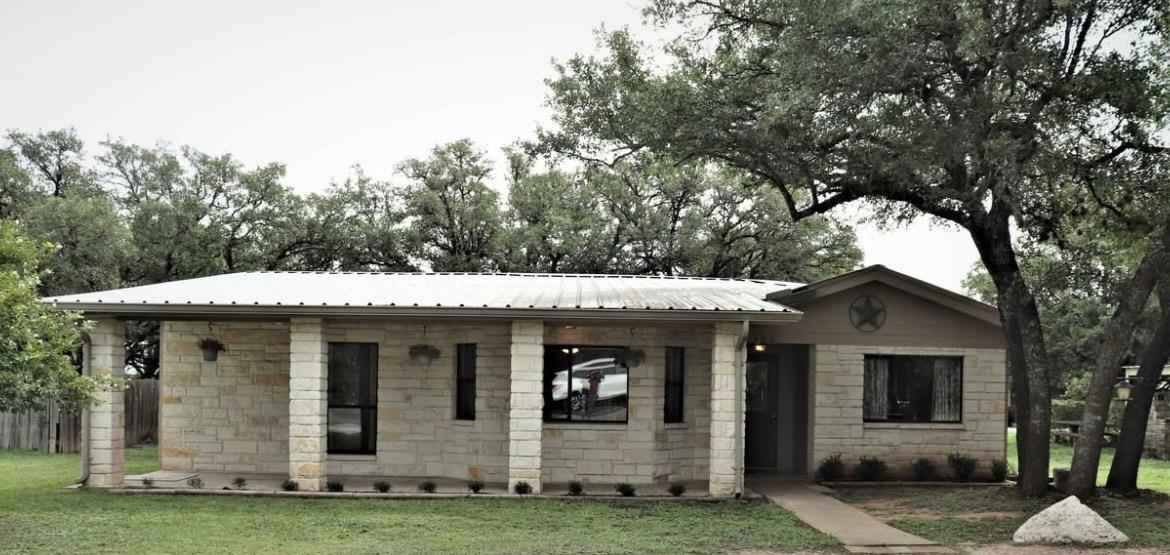 145 Henna, Bertram, TX 78605