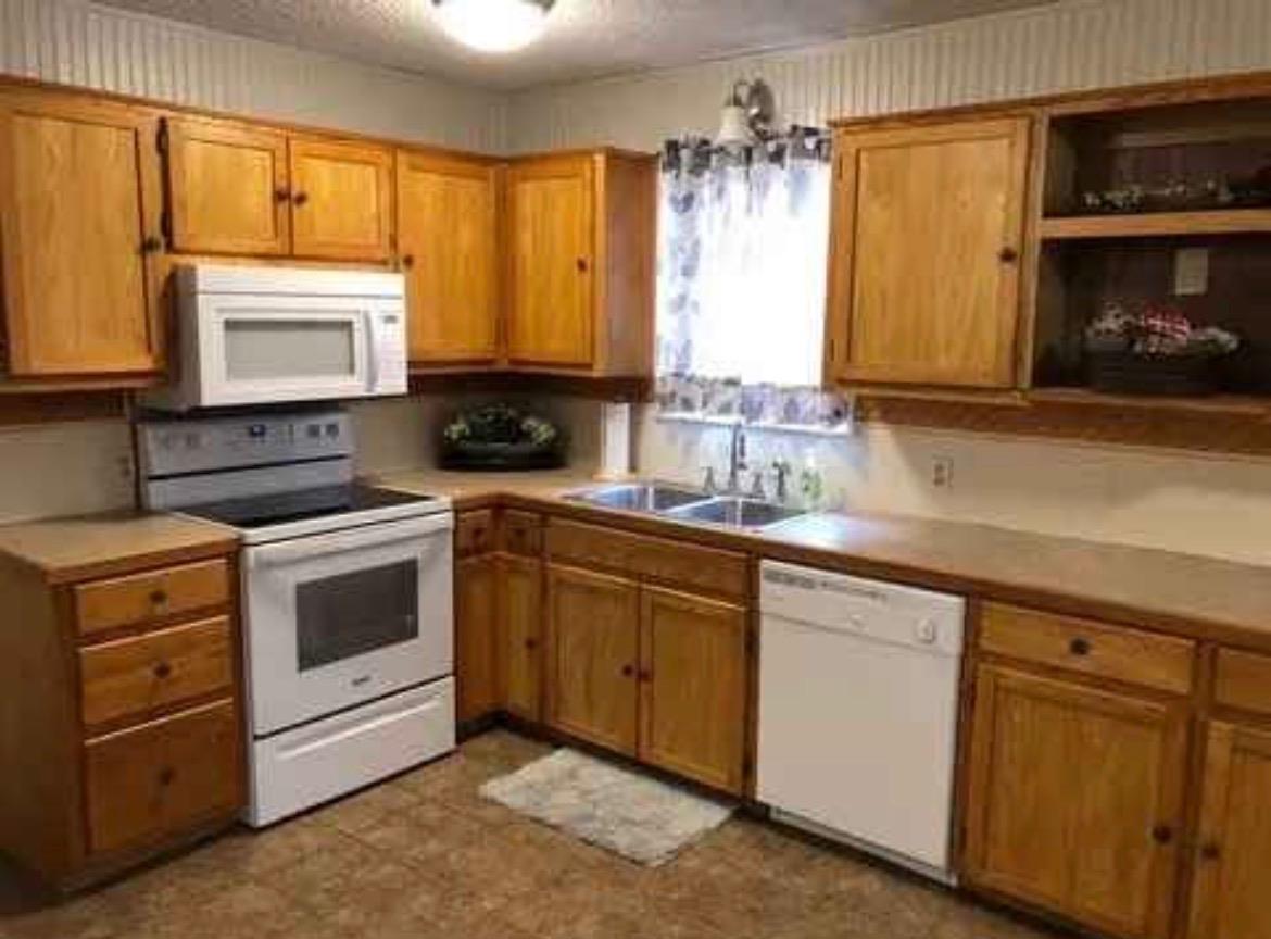 145 Henna, Bertram, TX 78605