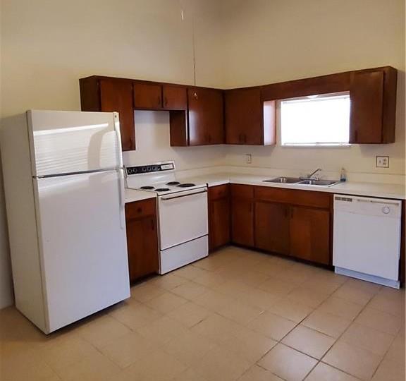 100 Quail Run Rd # 1, Martindale, TX 78655