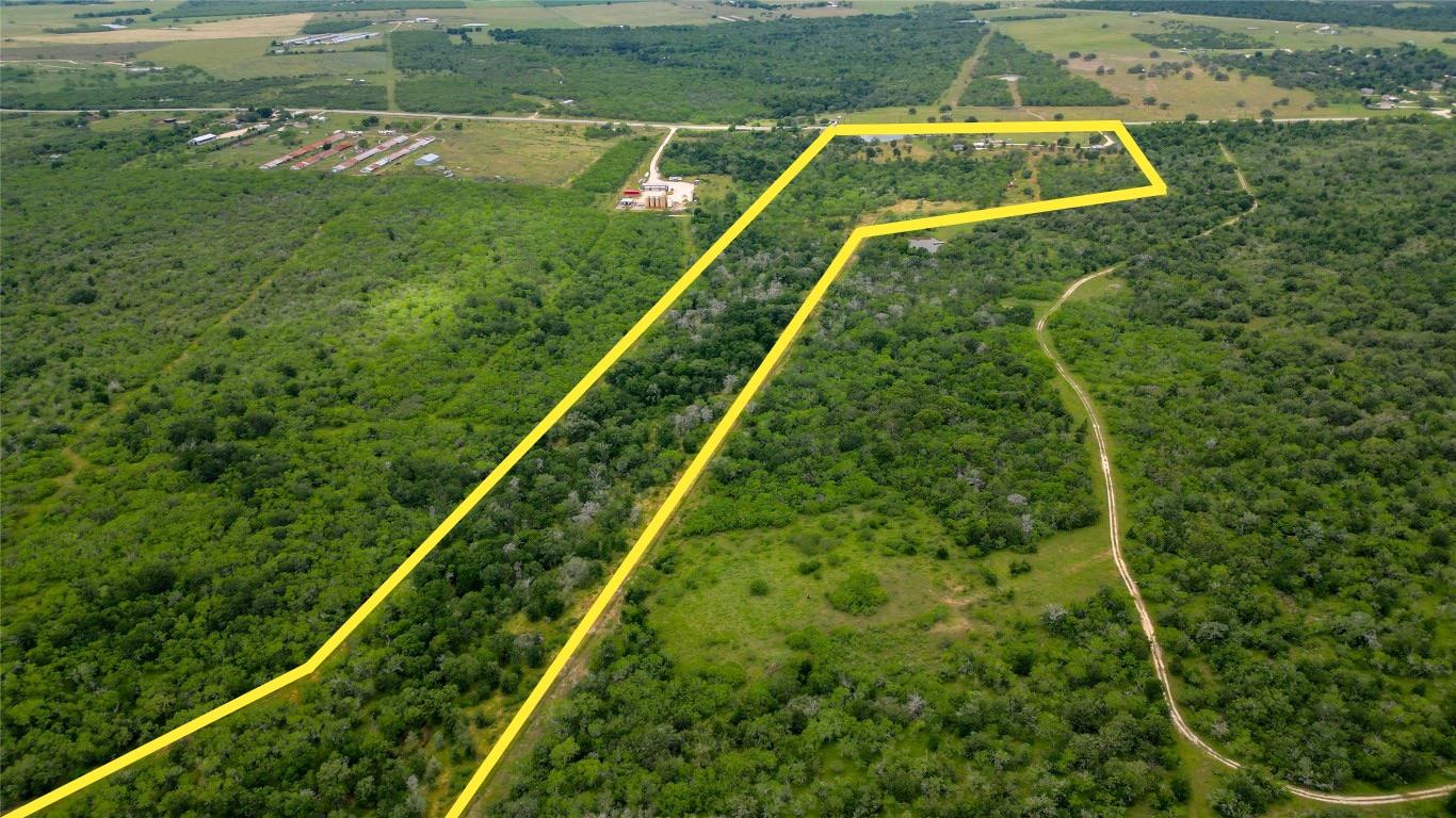 2387 State Highway 304, Gonzales, TX 78629