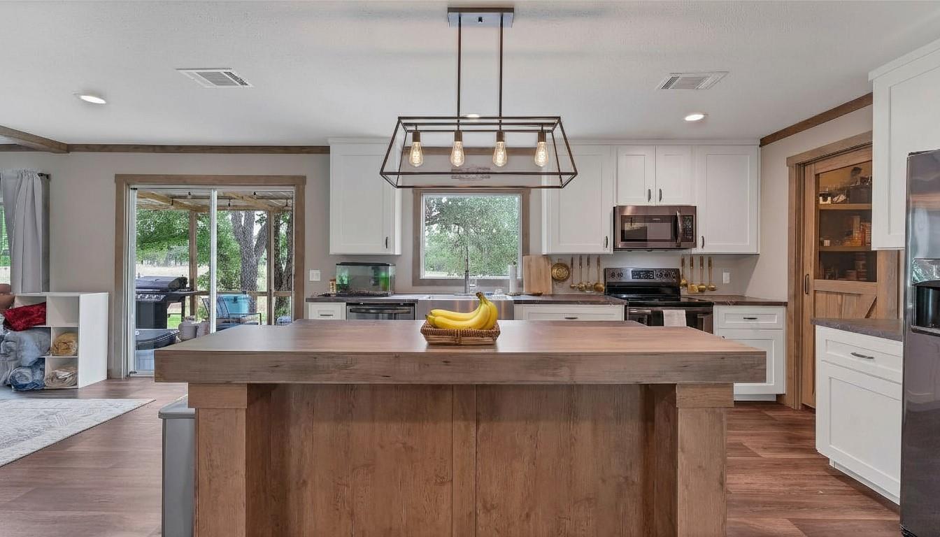 2387 State Highway 304, Gonzales, TX 78629