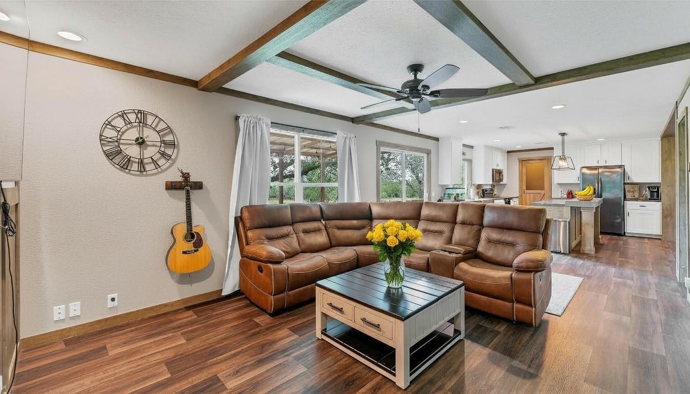 2387 State Highway 304, Gonzales, TX 78629