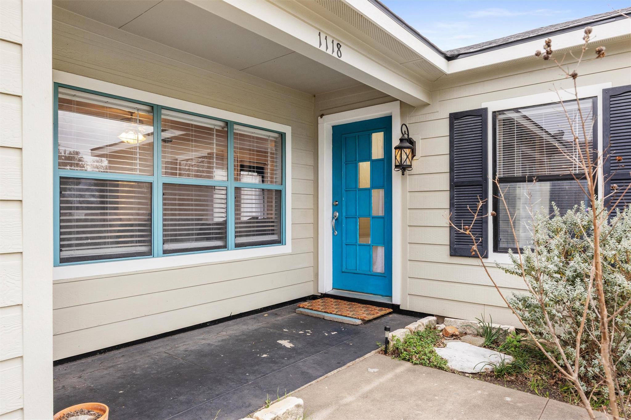 1118 Fisher St, Taylor, TX 76574