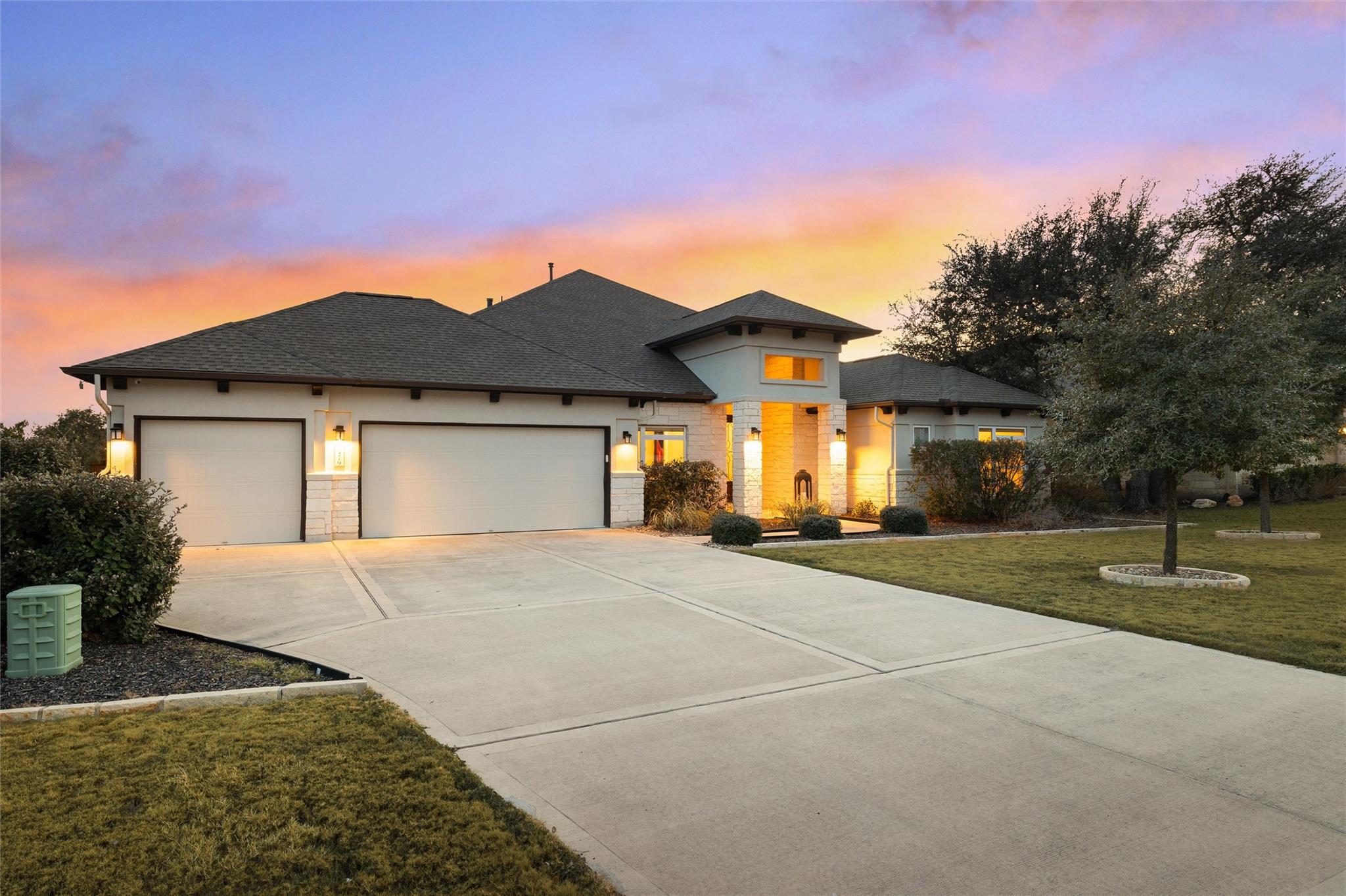 479 Crosswater Ln, Dripping Springs, TX 78620