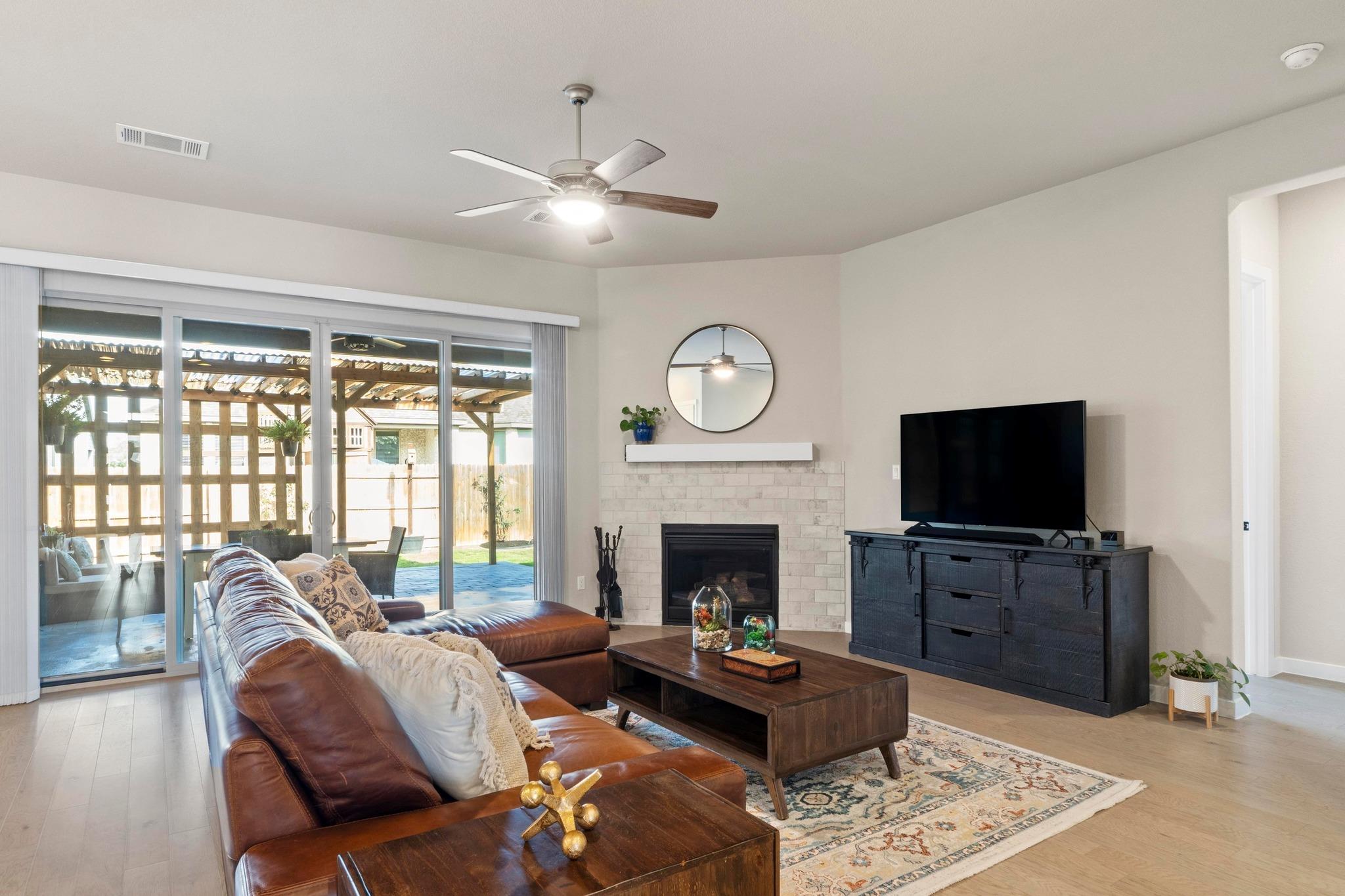 754 Whitetail Dr, Round Rock, TX 78681