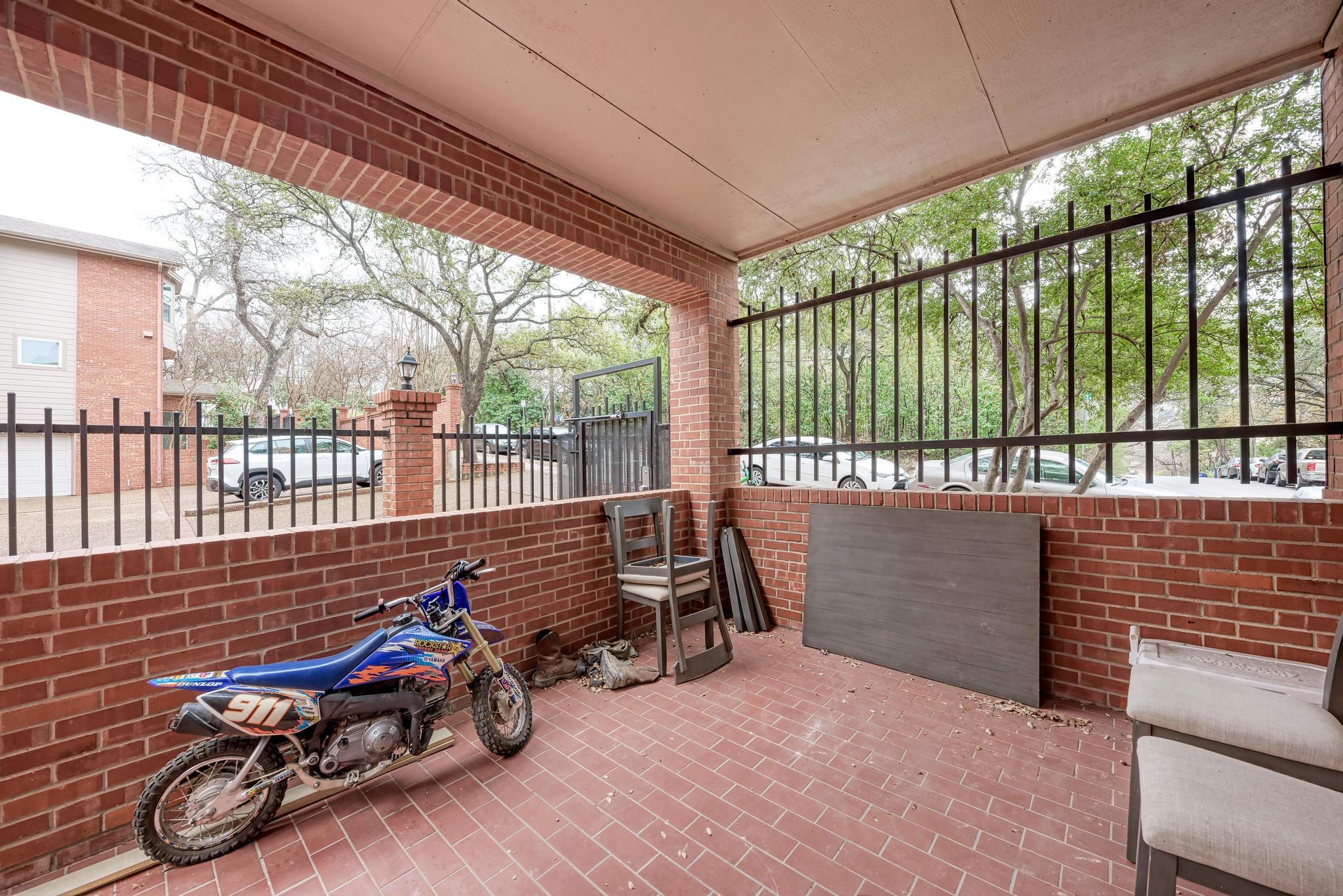 3200 DUVAL St # 101, Austin, TX 78705