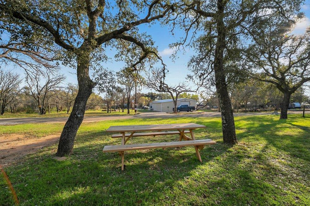 108 Monte Vista Dr, Burnet, TX 78611