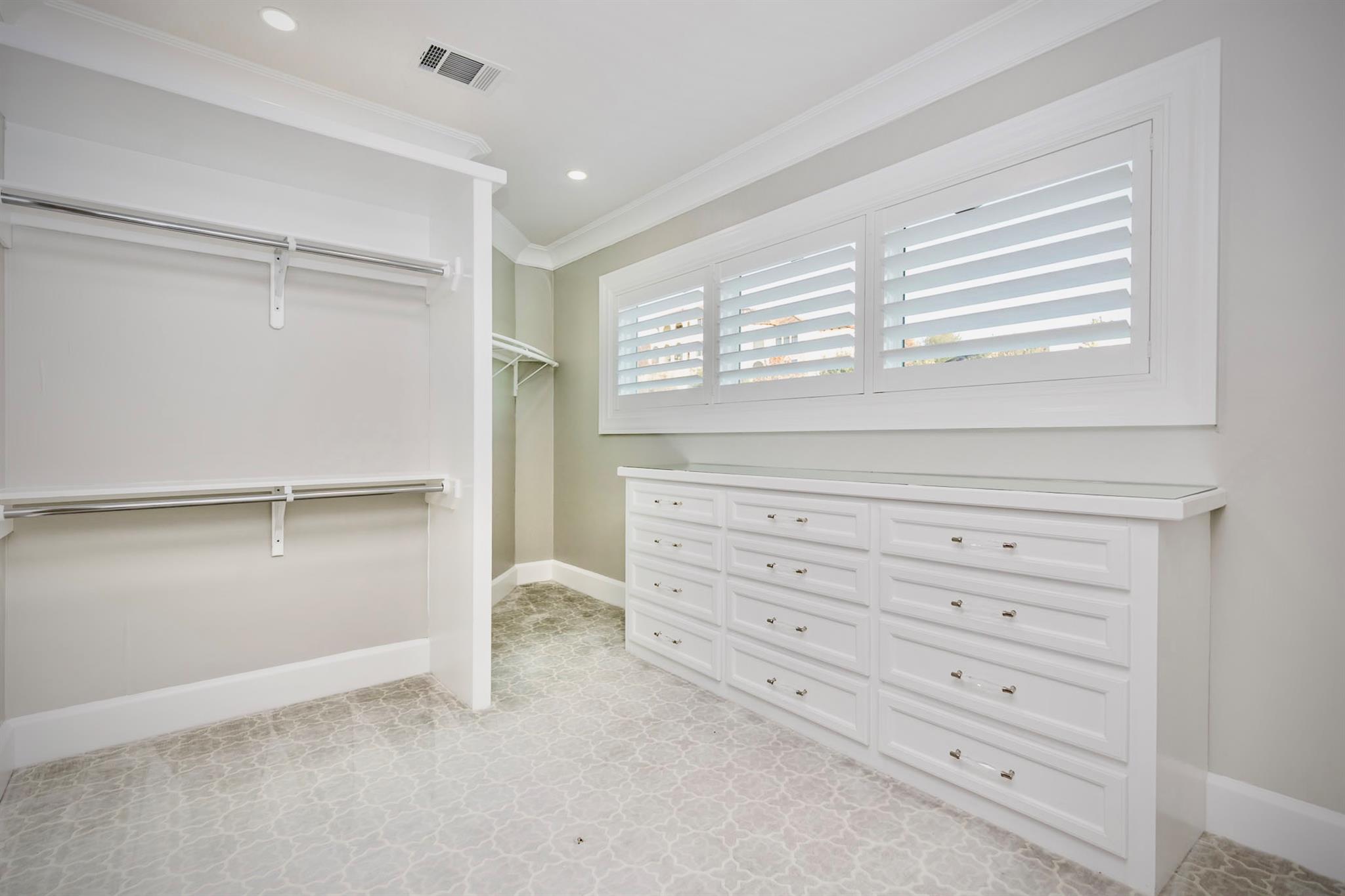 2204 Canonero Dr, Austin, TX 78746