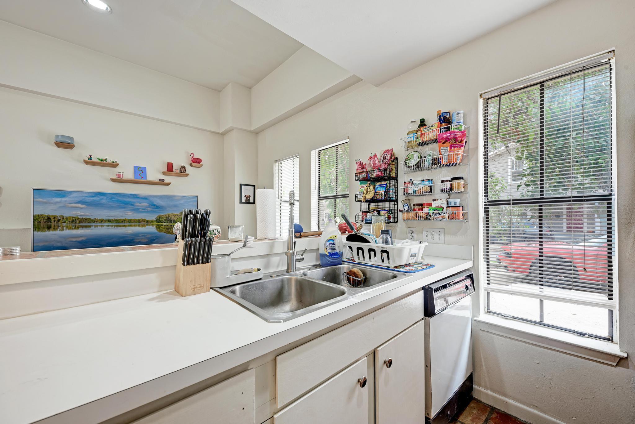 712 Graham Pl # 101, Austin, TX 78705